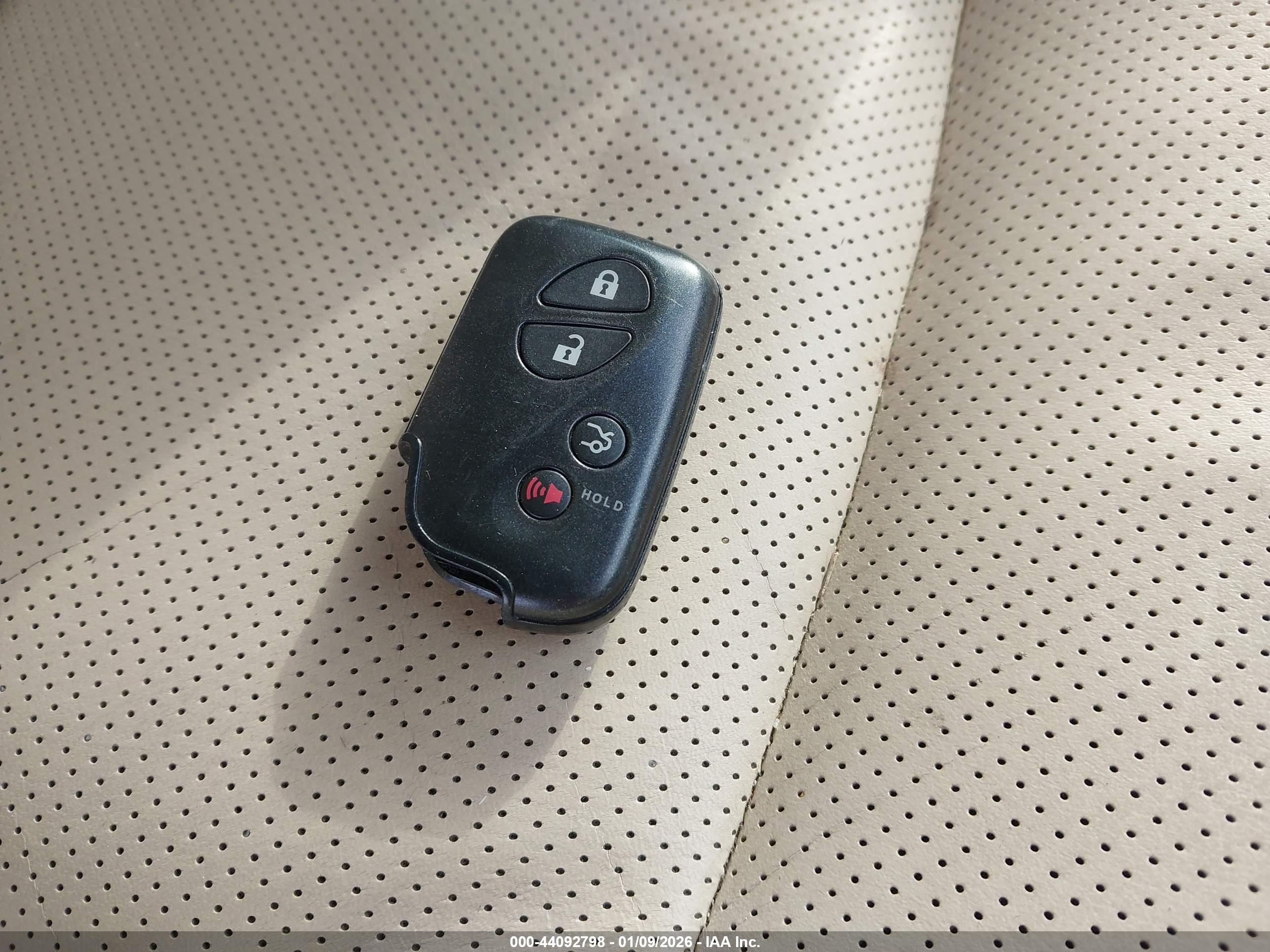 LEXUS ES image 11