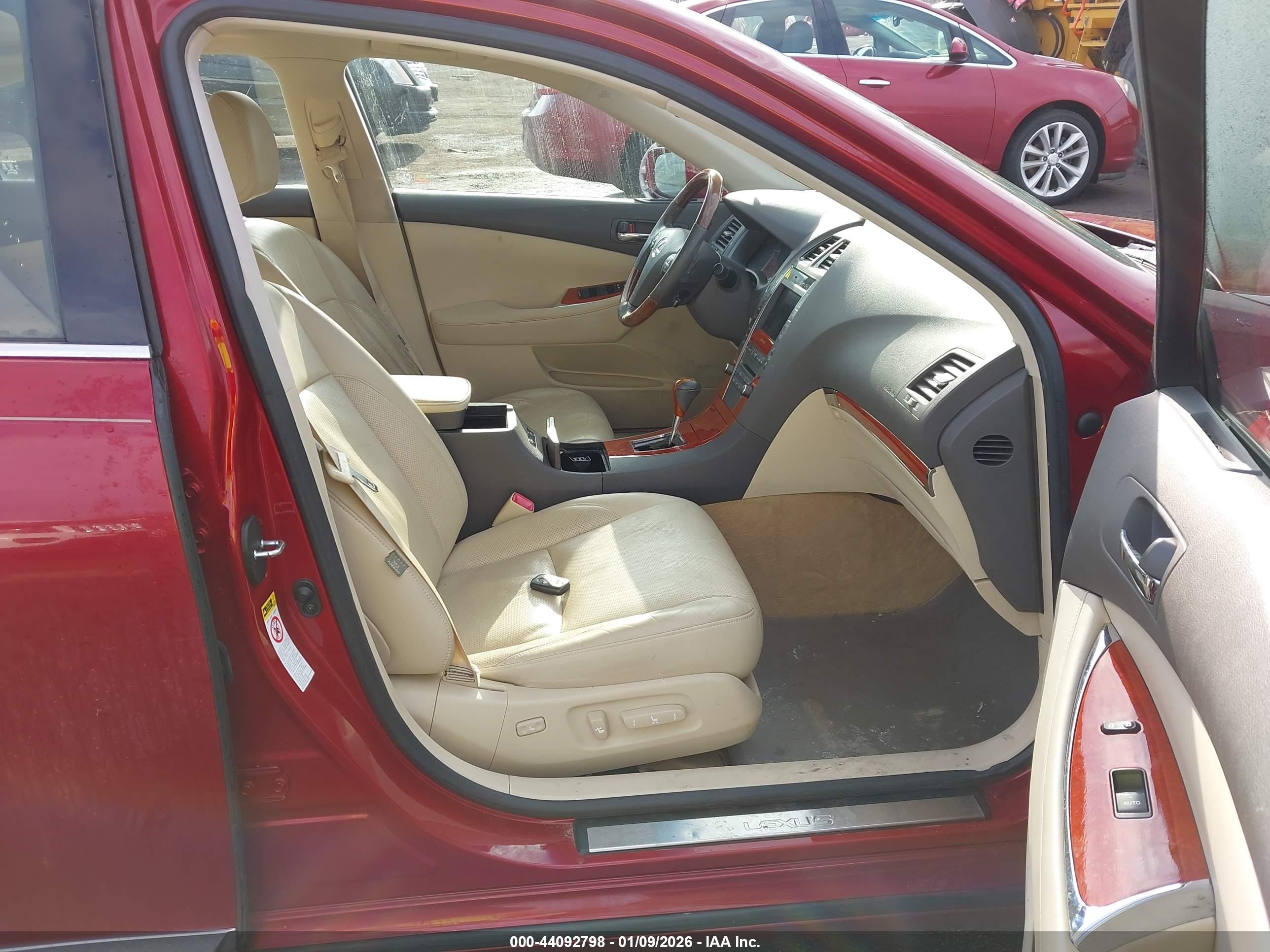 LEXUS ES image 5