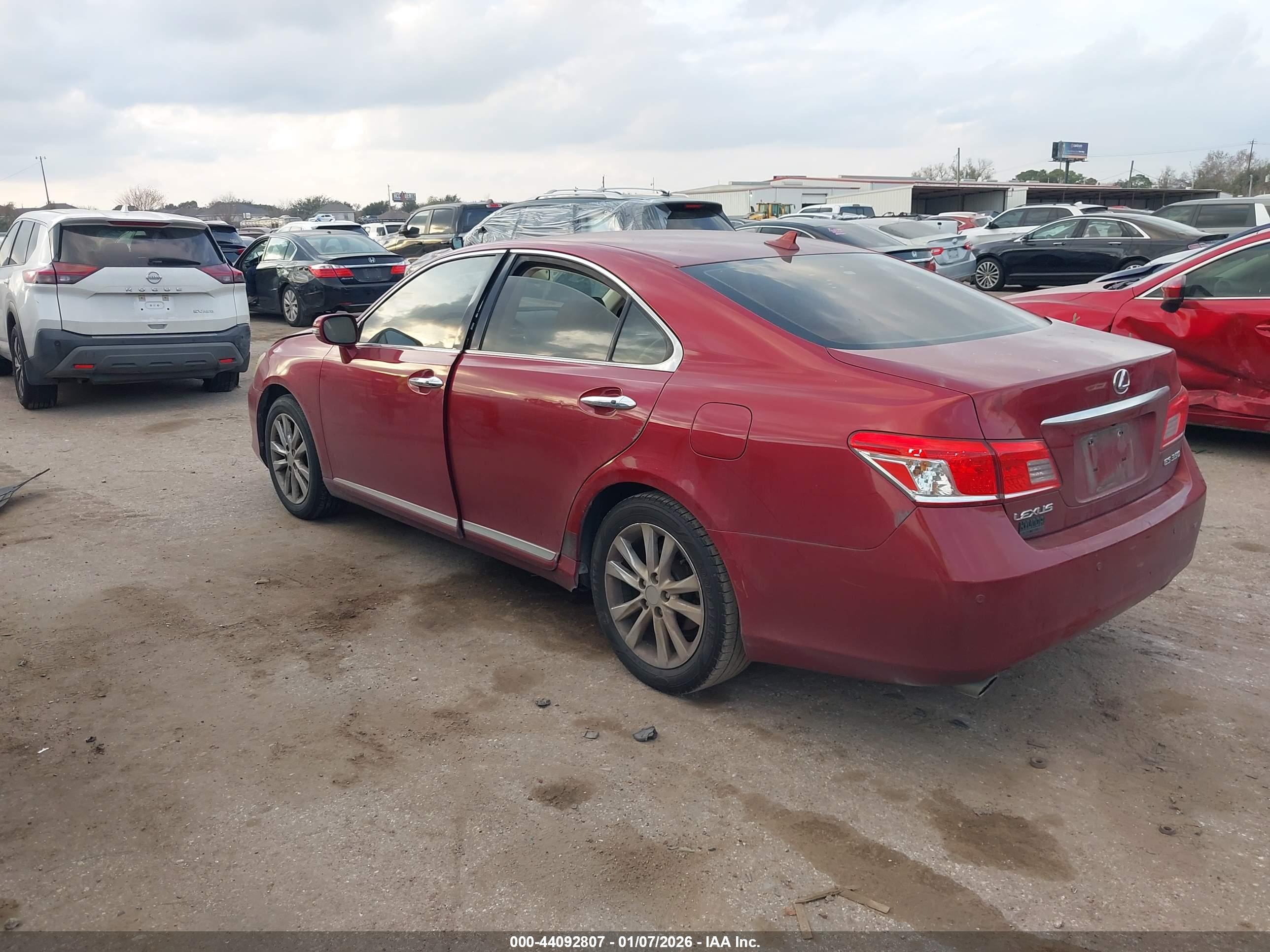 LEXUS ES image 3