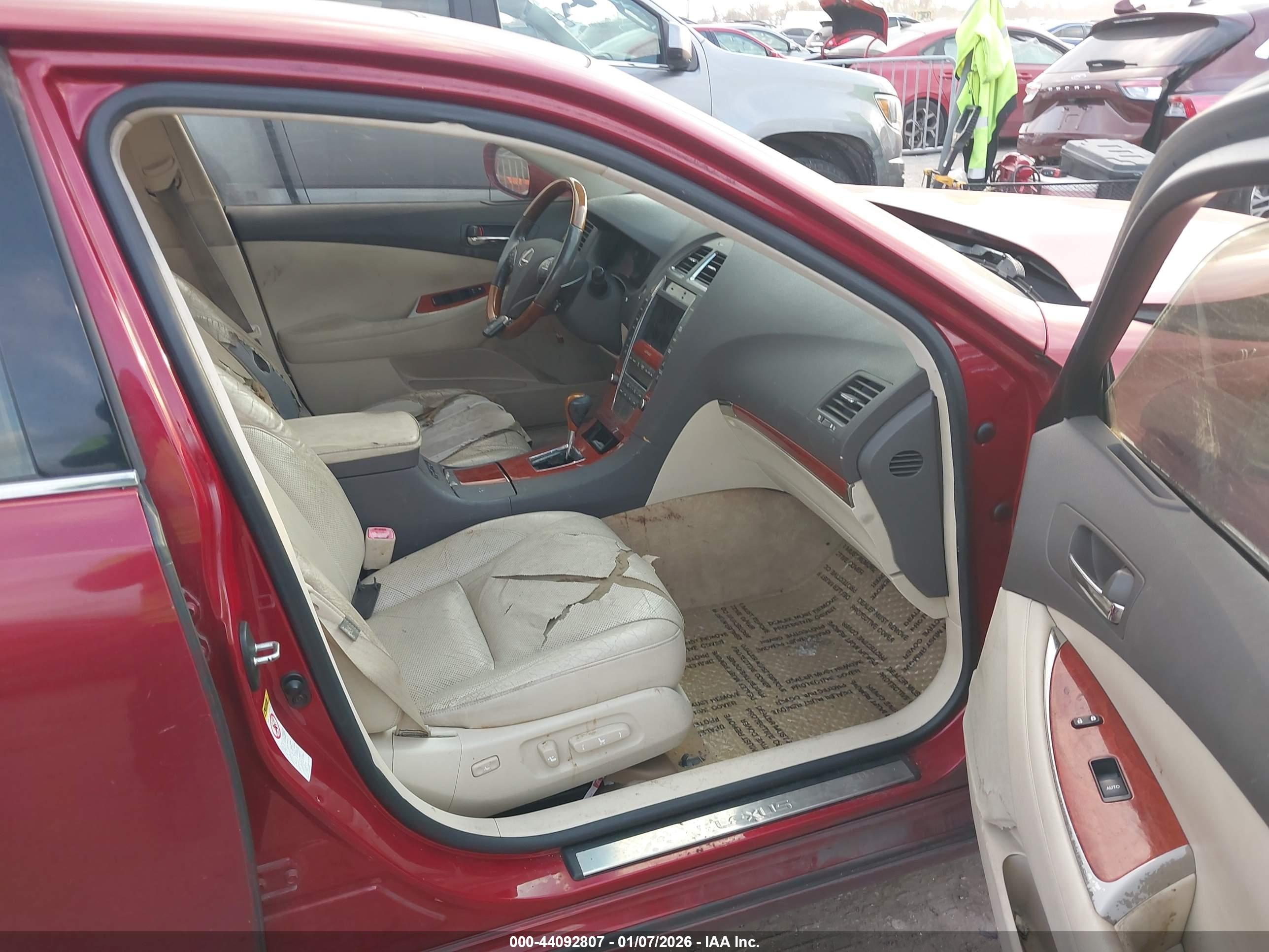 LEXUS ES image 5