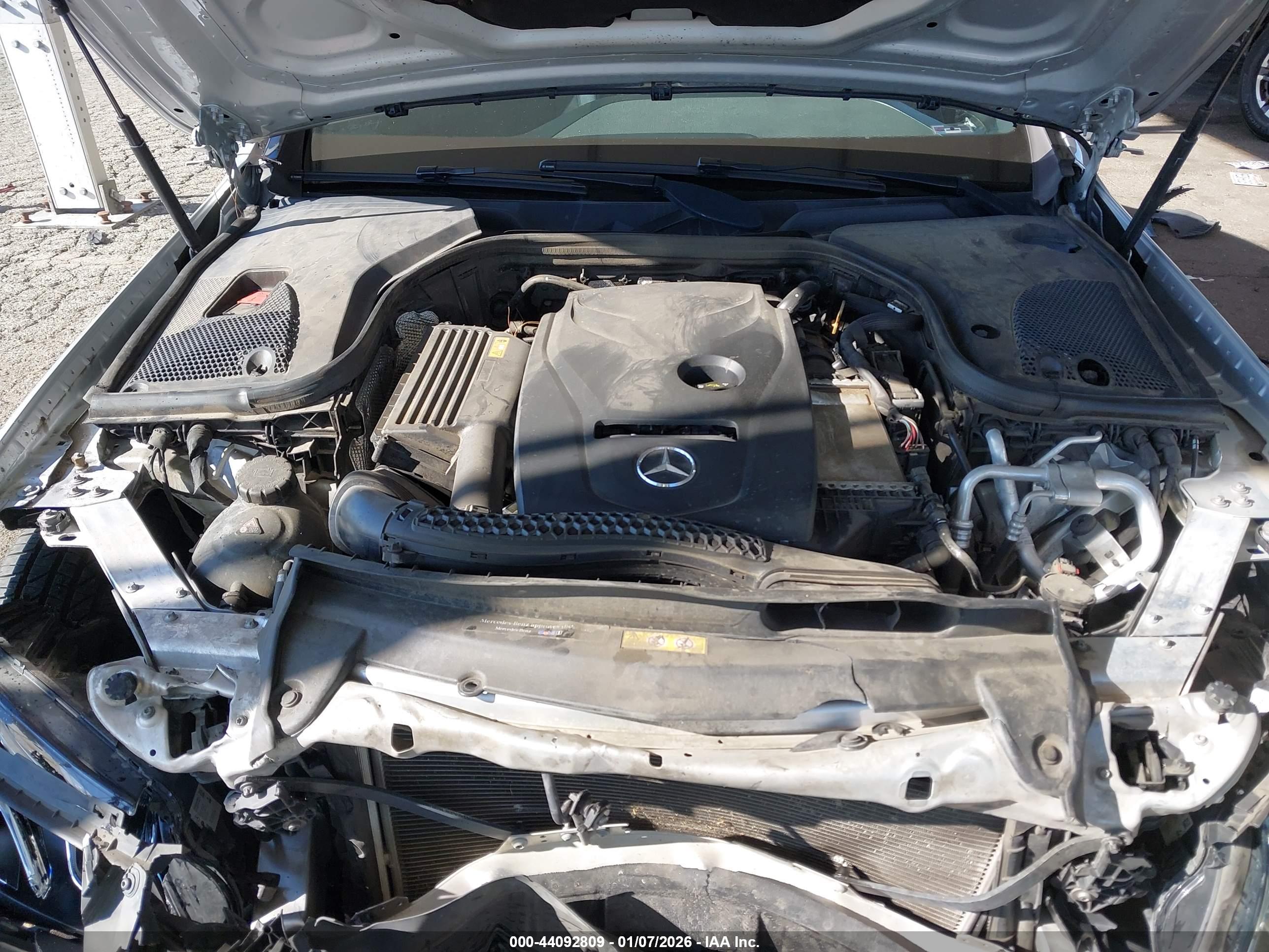 MERCEDES-BENZ E image 10