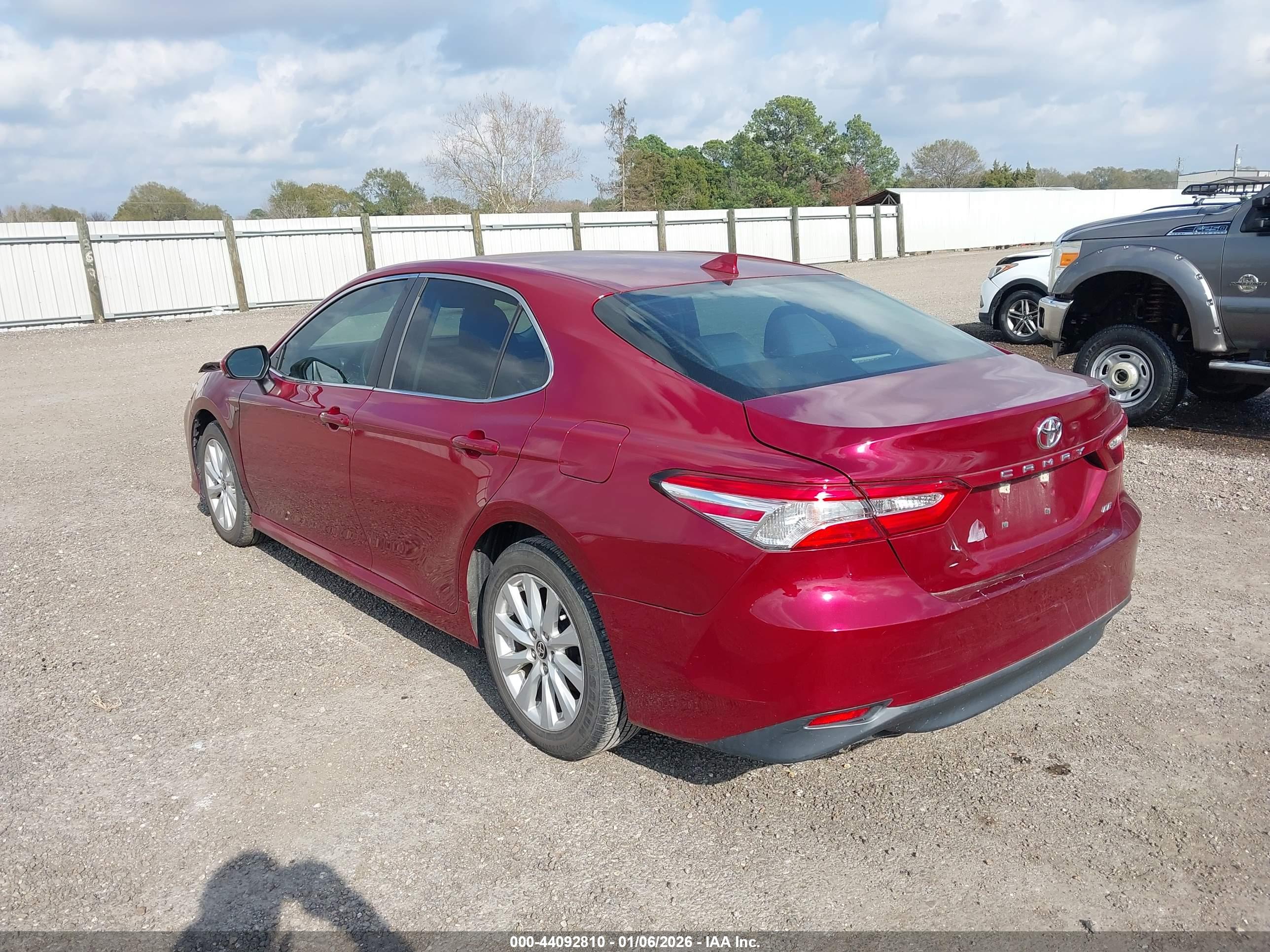 TOYOTA CAMRY image 3