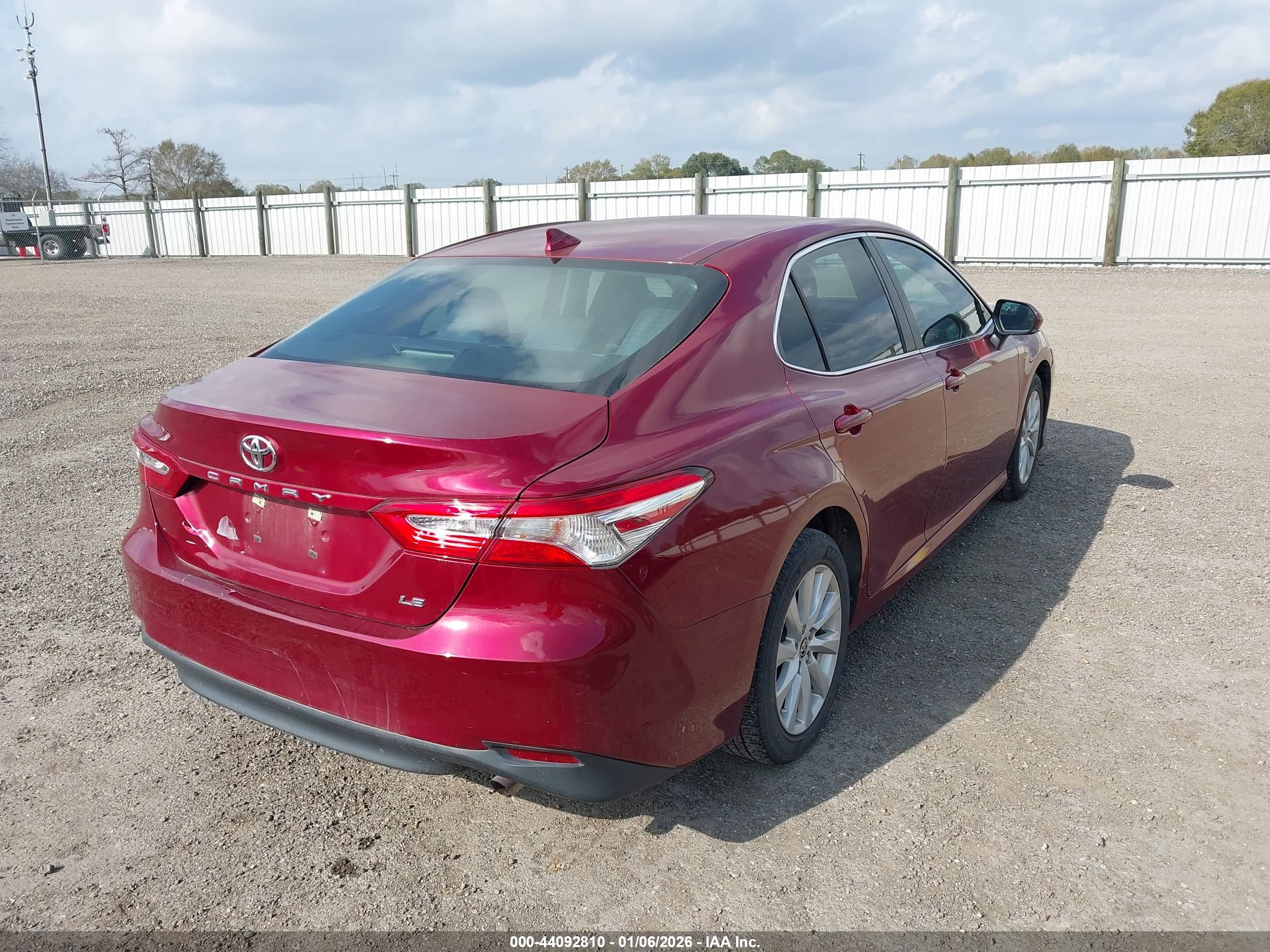 TOYOTA CAMRY image 4