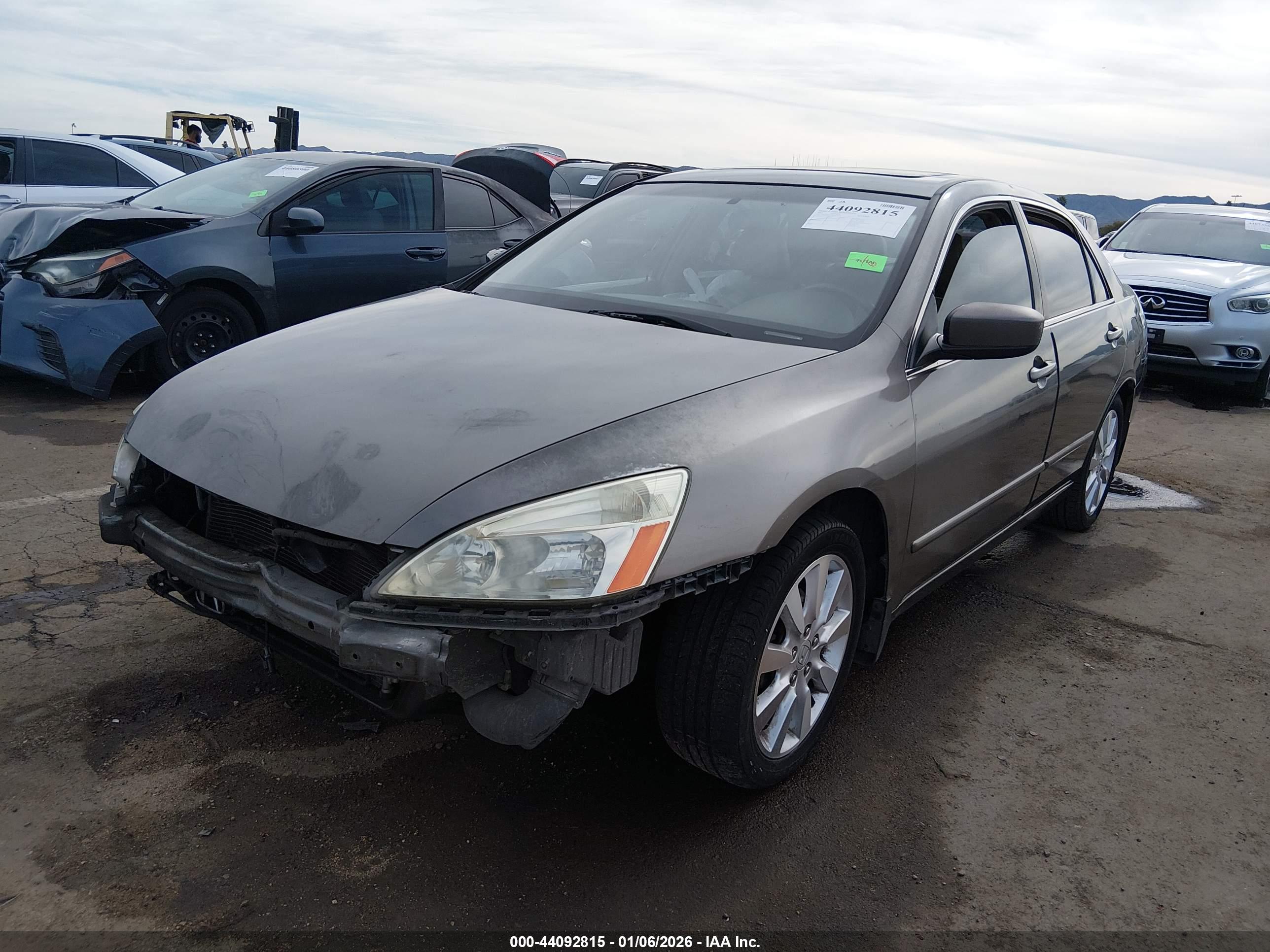 HONDA ACCORD image 2