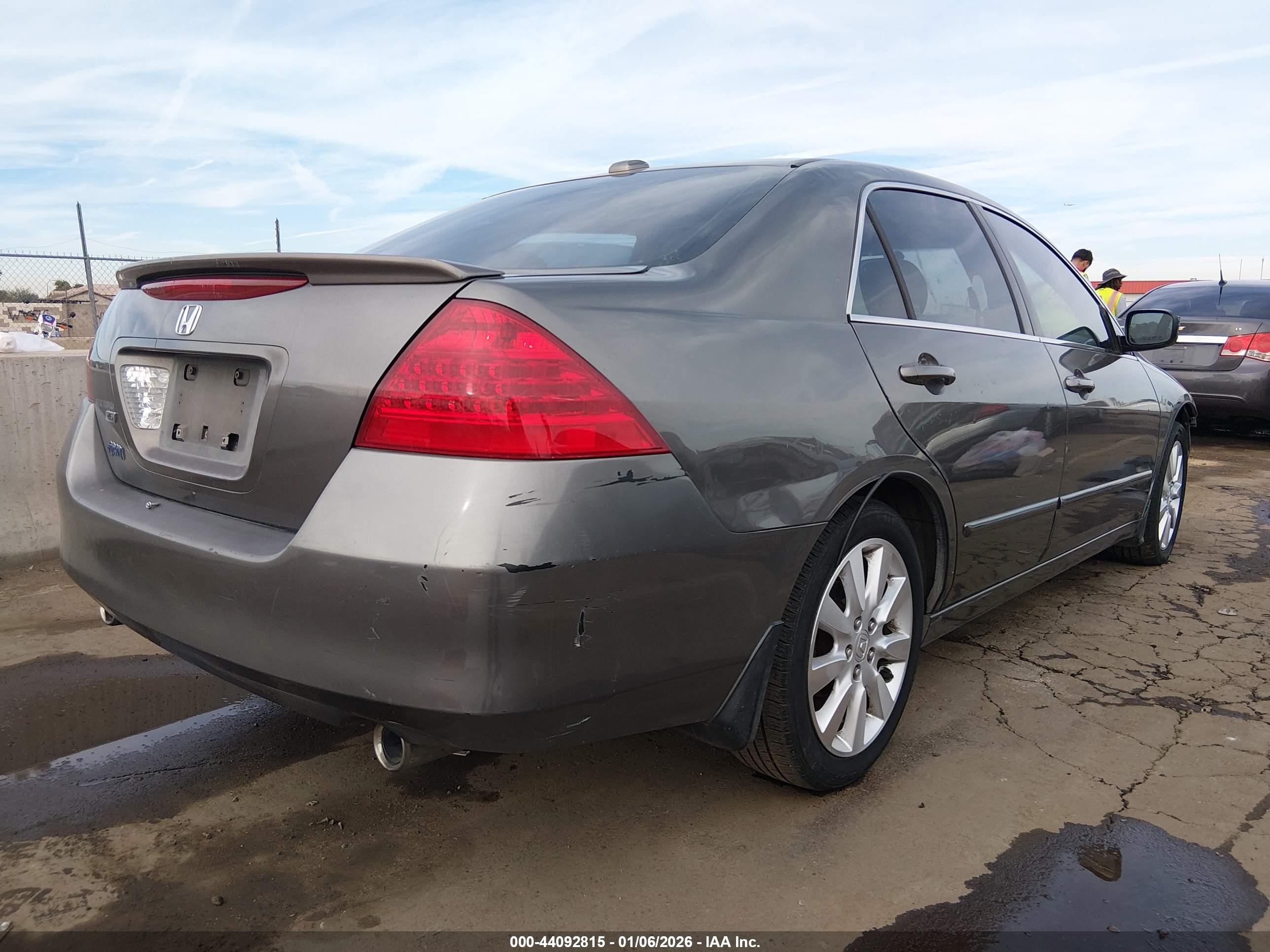 HONDA ACCORD image 4