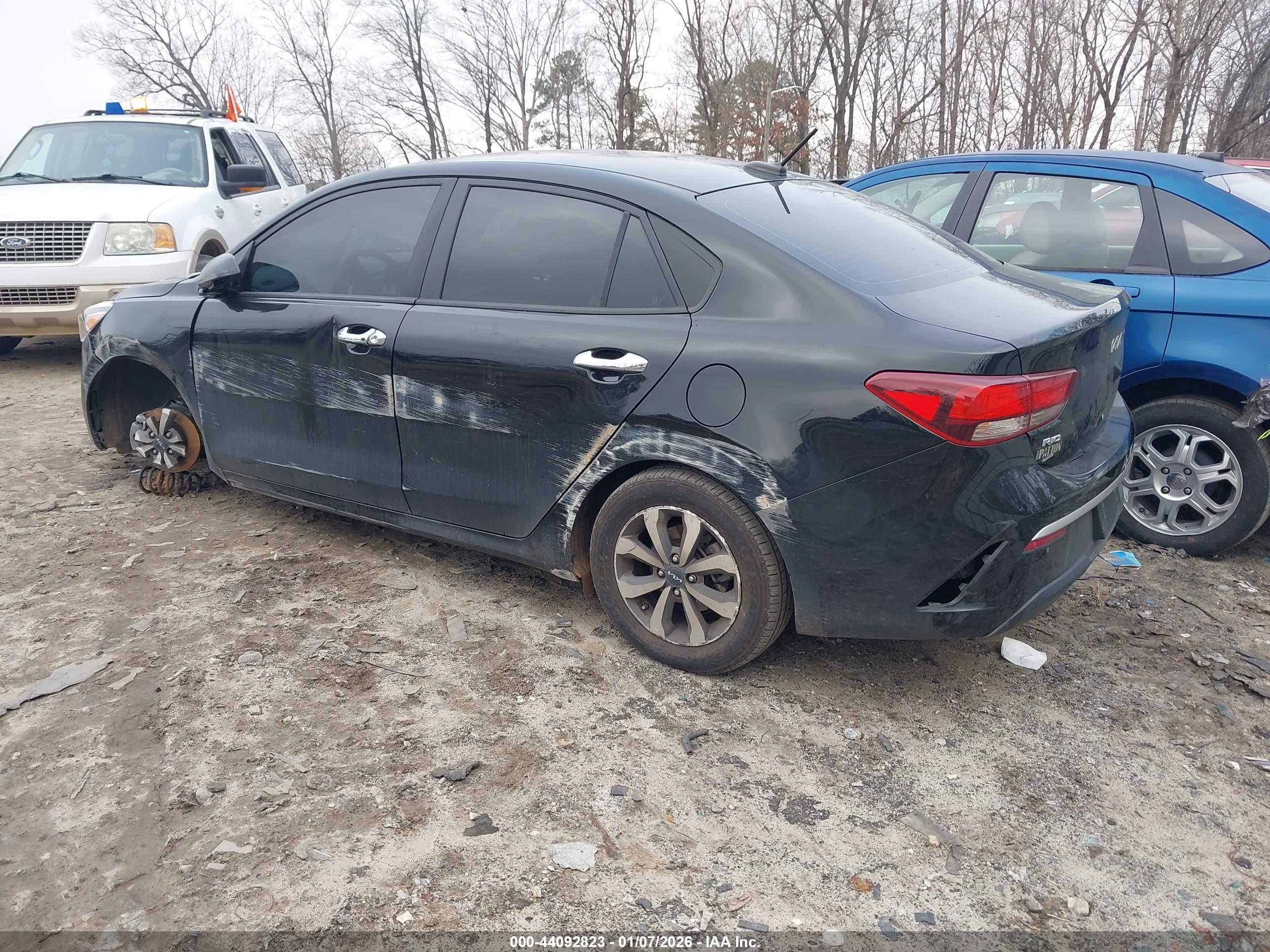 KIA RIO image 3