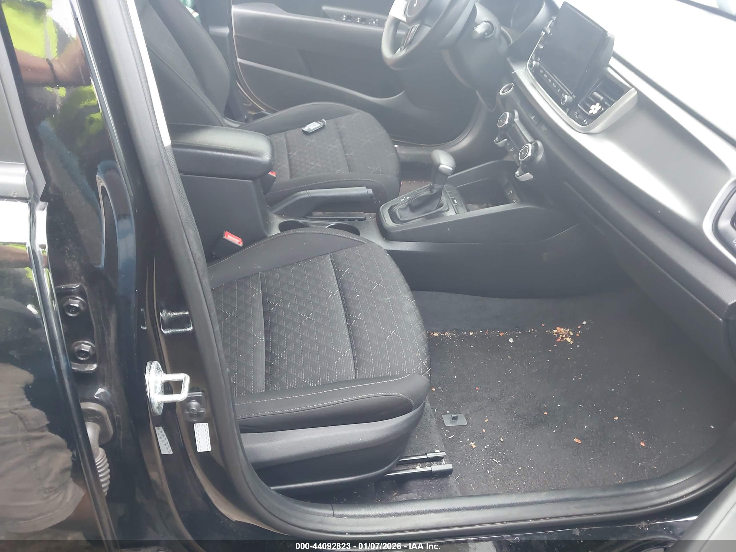 KIA RIO image 5