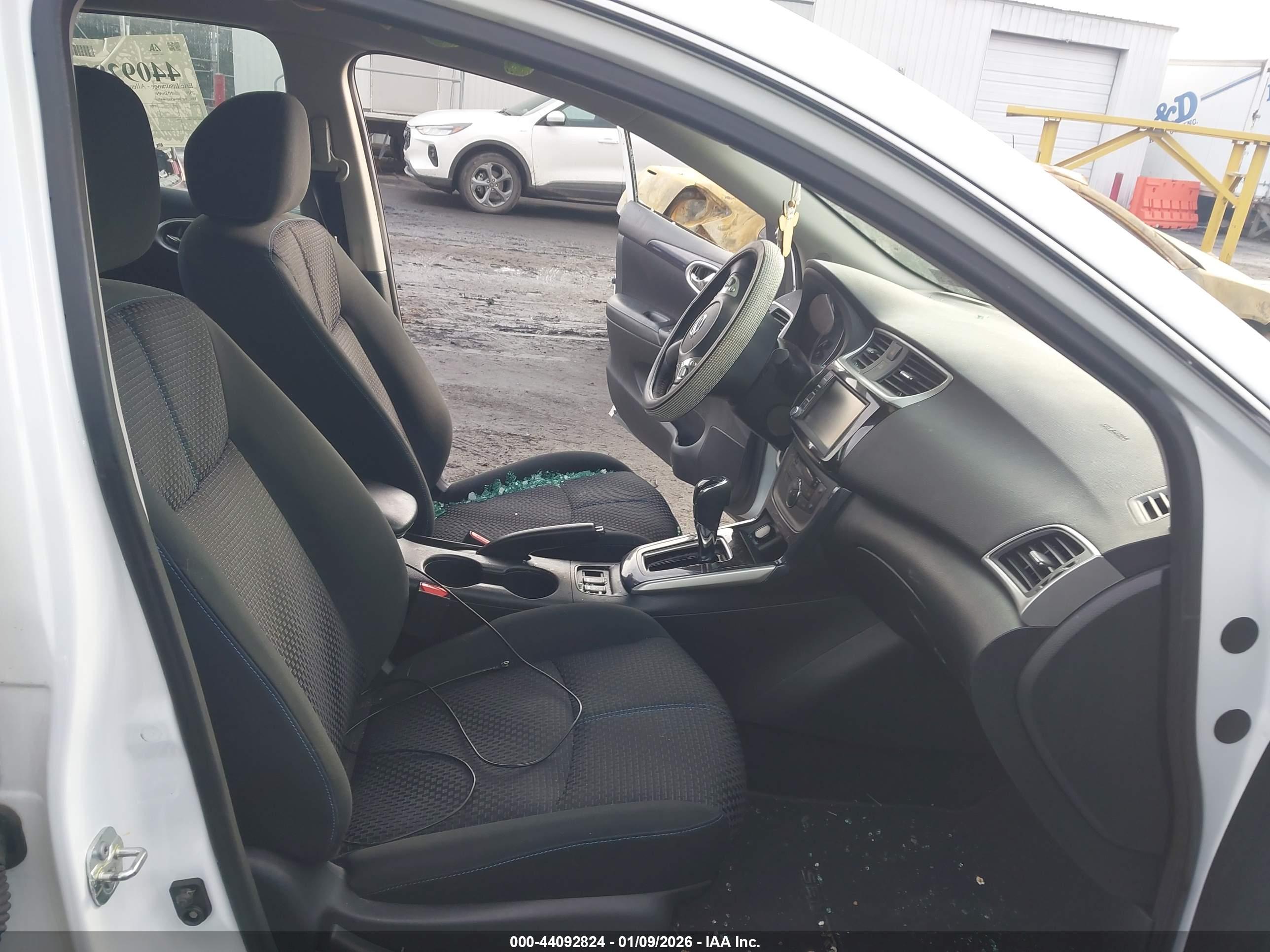 NISSAN SENTRA image 5