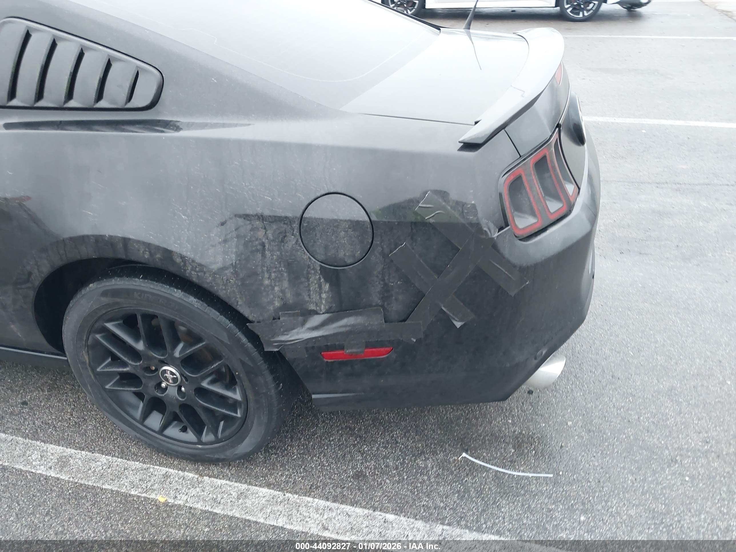 FORD MUSTANG image 6