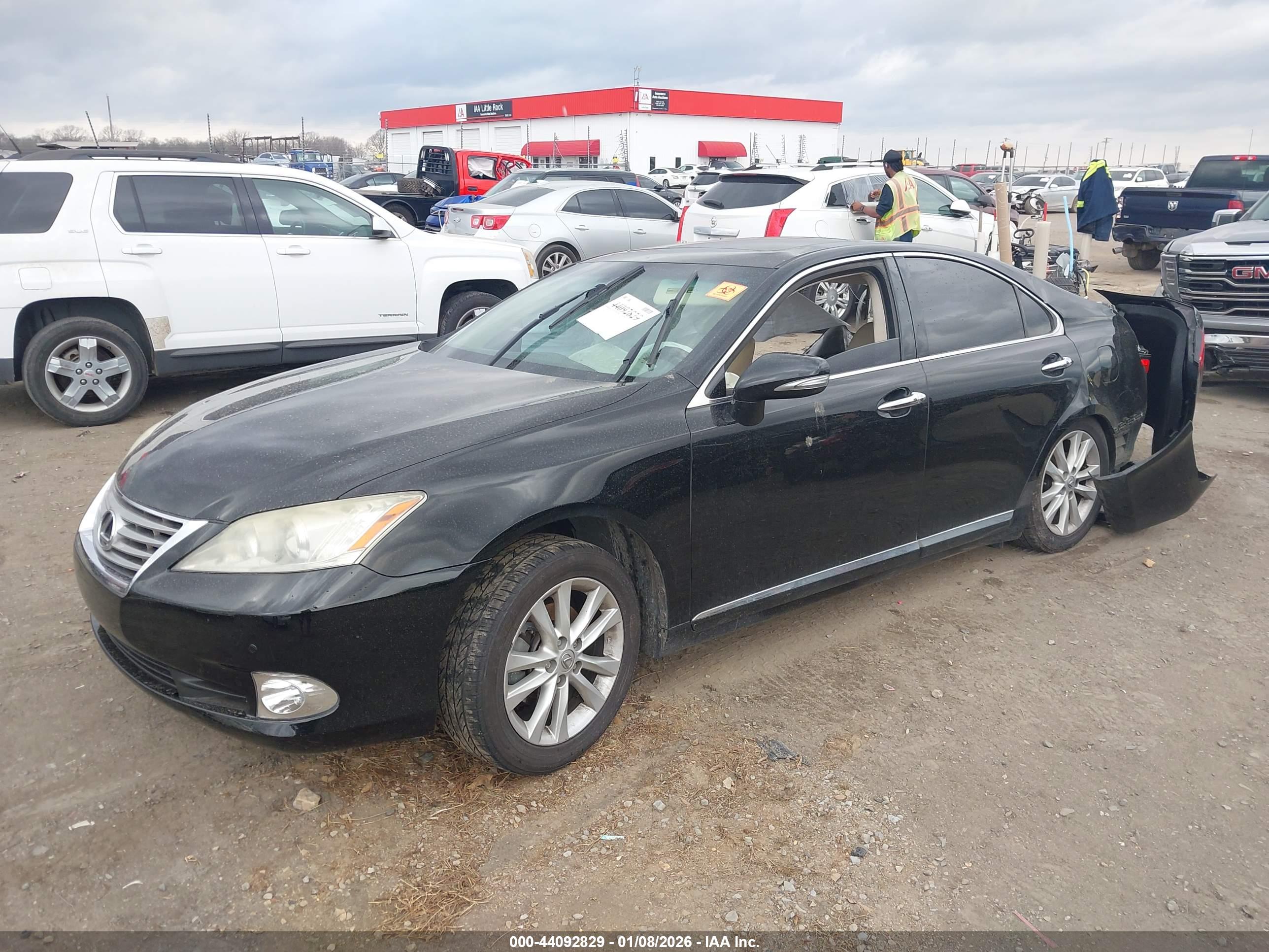 LEXUS ES image 2