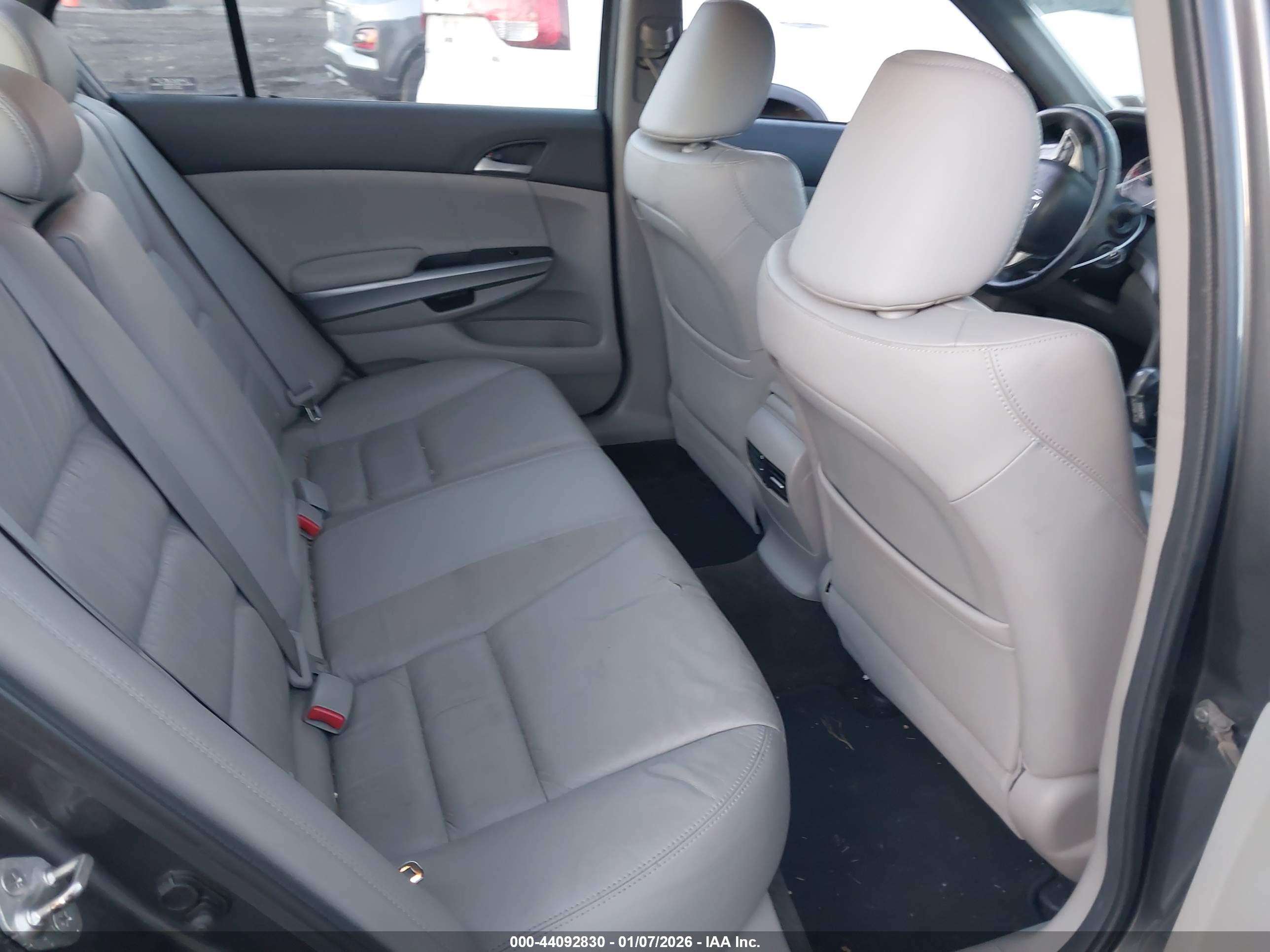 HONDA ACCORD image 8