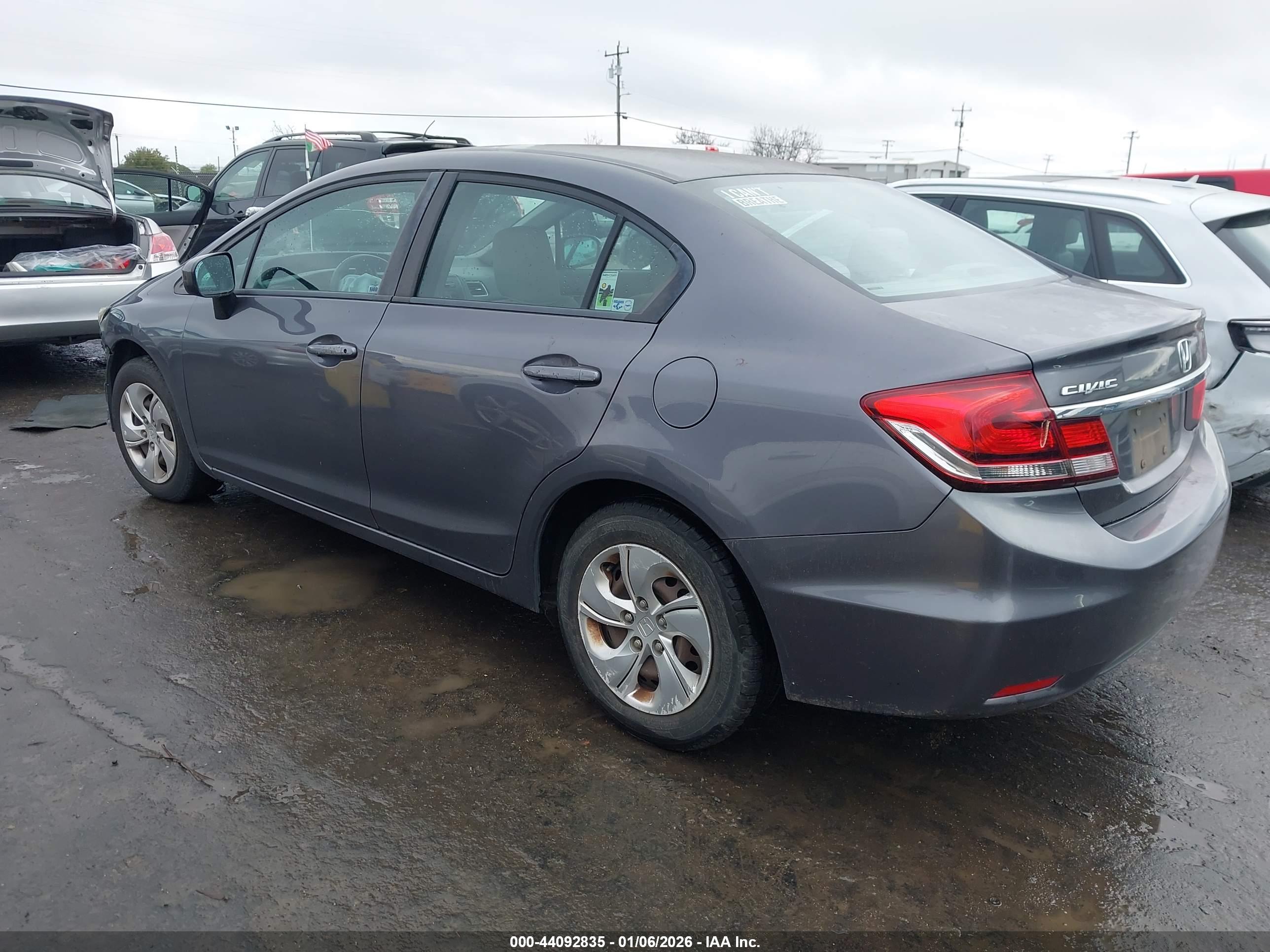 HONDA CIVIC image 3