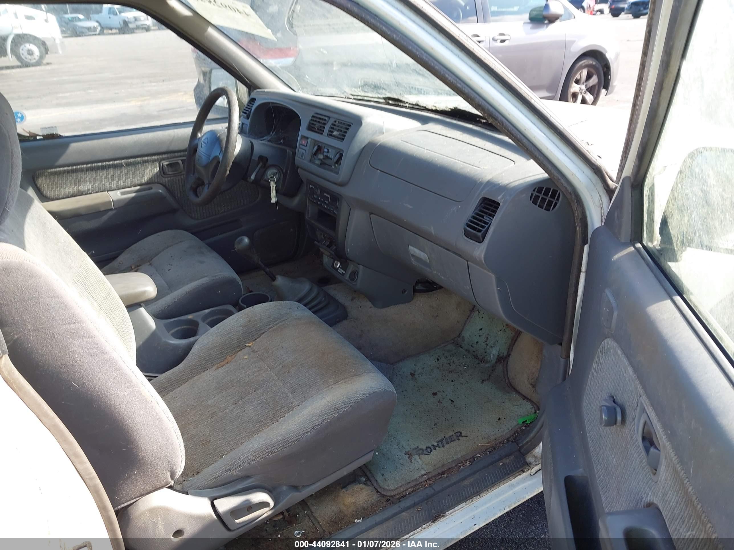 NISSAN FRONTIER image 5
