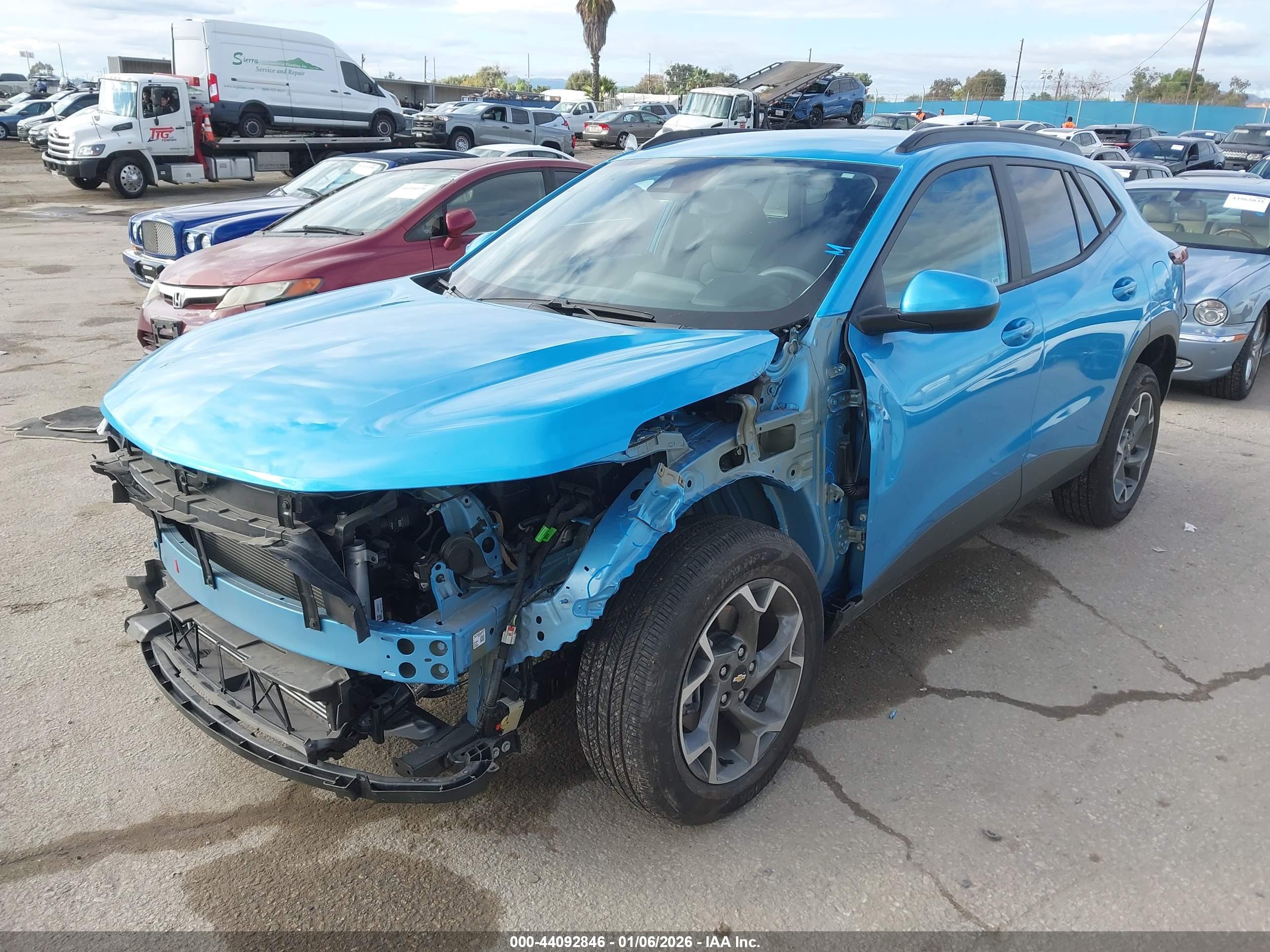 CHEVROLET TRAX image 2