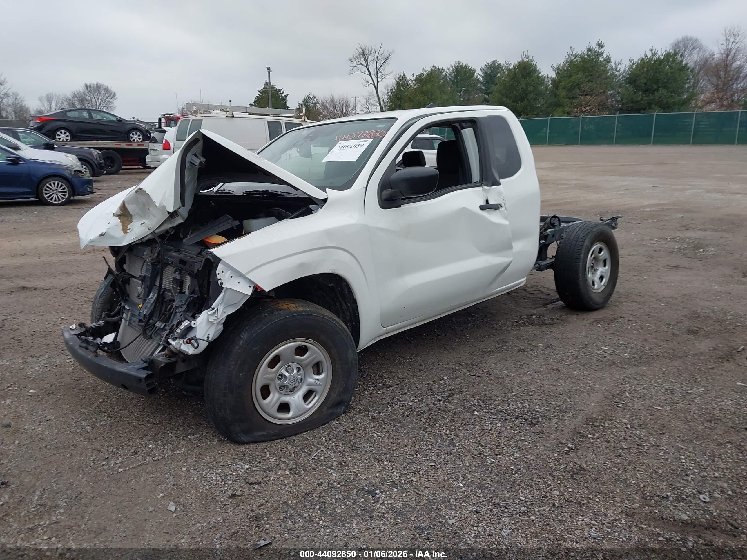 NISSAN FRONTIER image 2