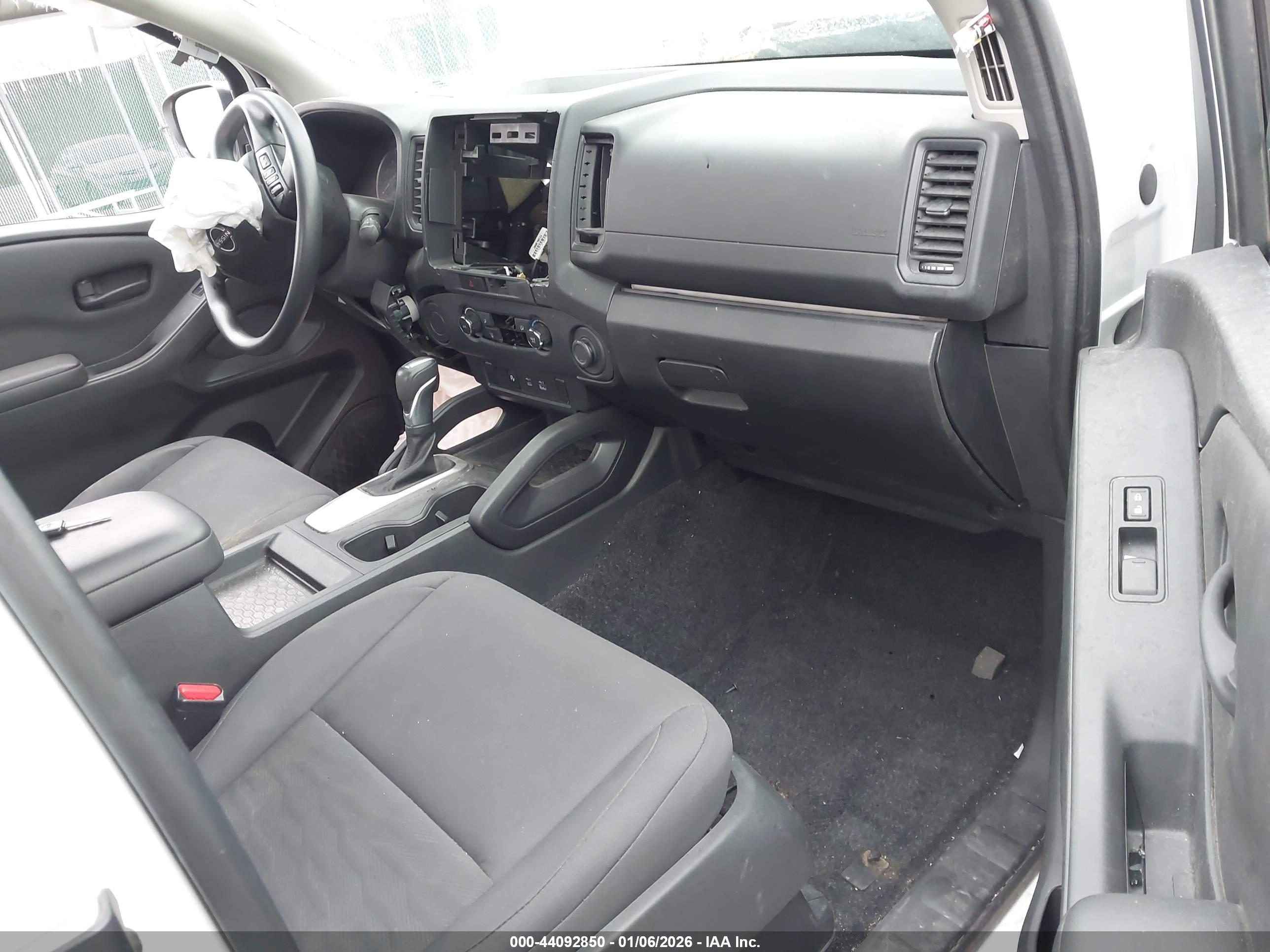 NISSAN FRONTIER image 5