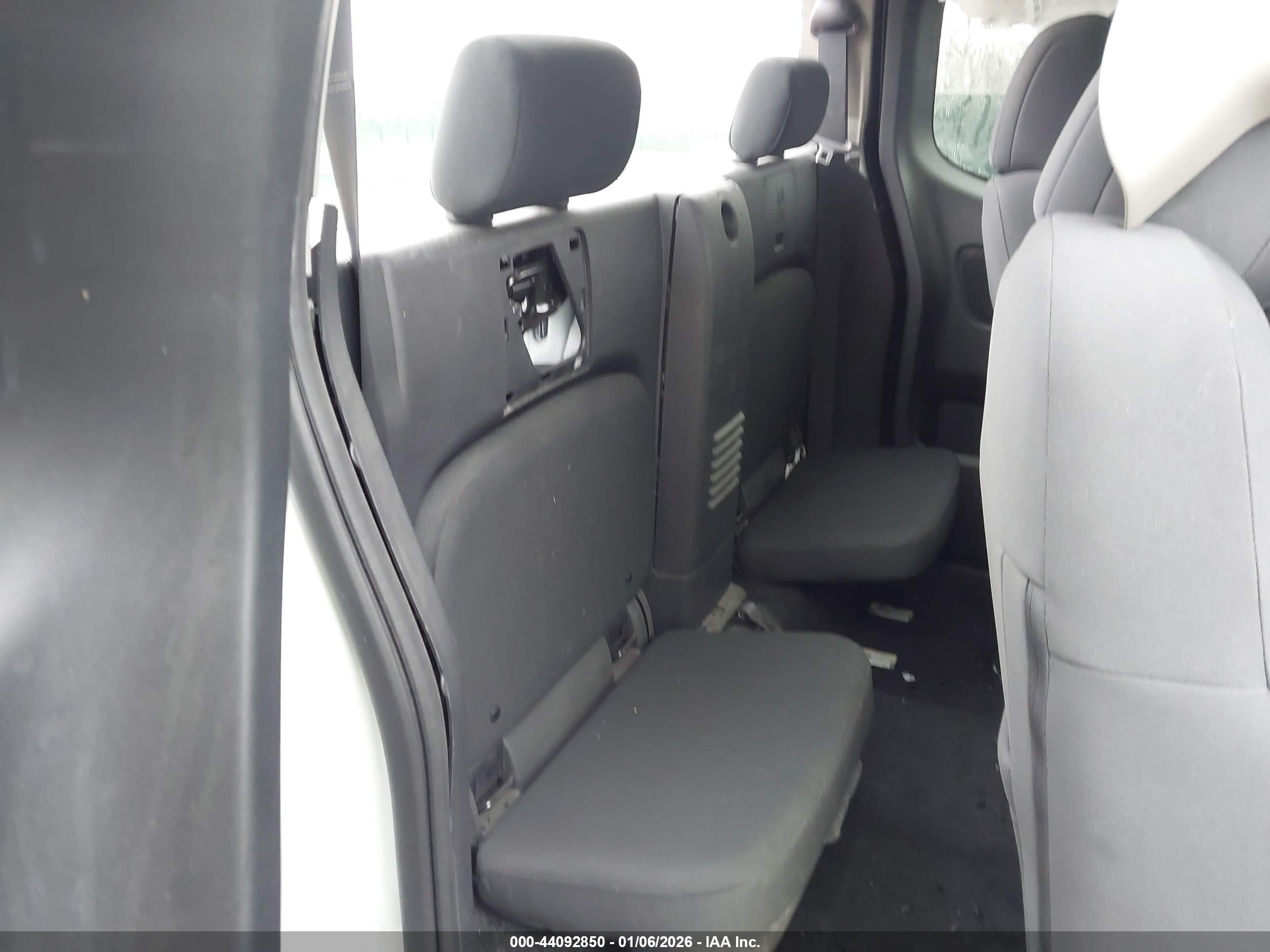 NISSAN FRONTIER image 8
