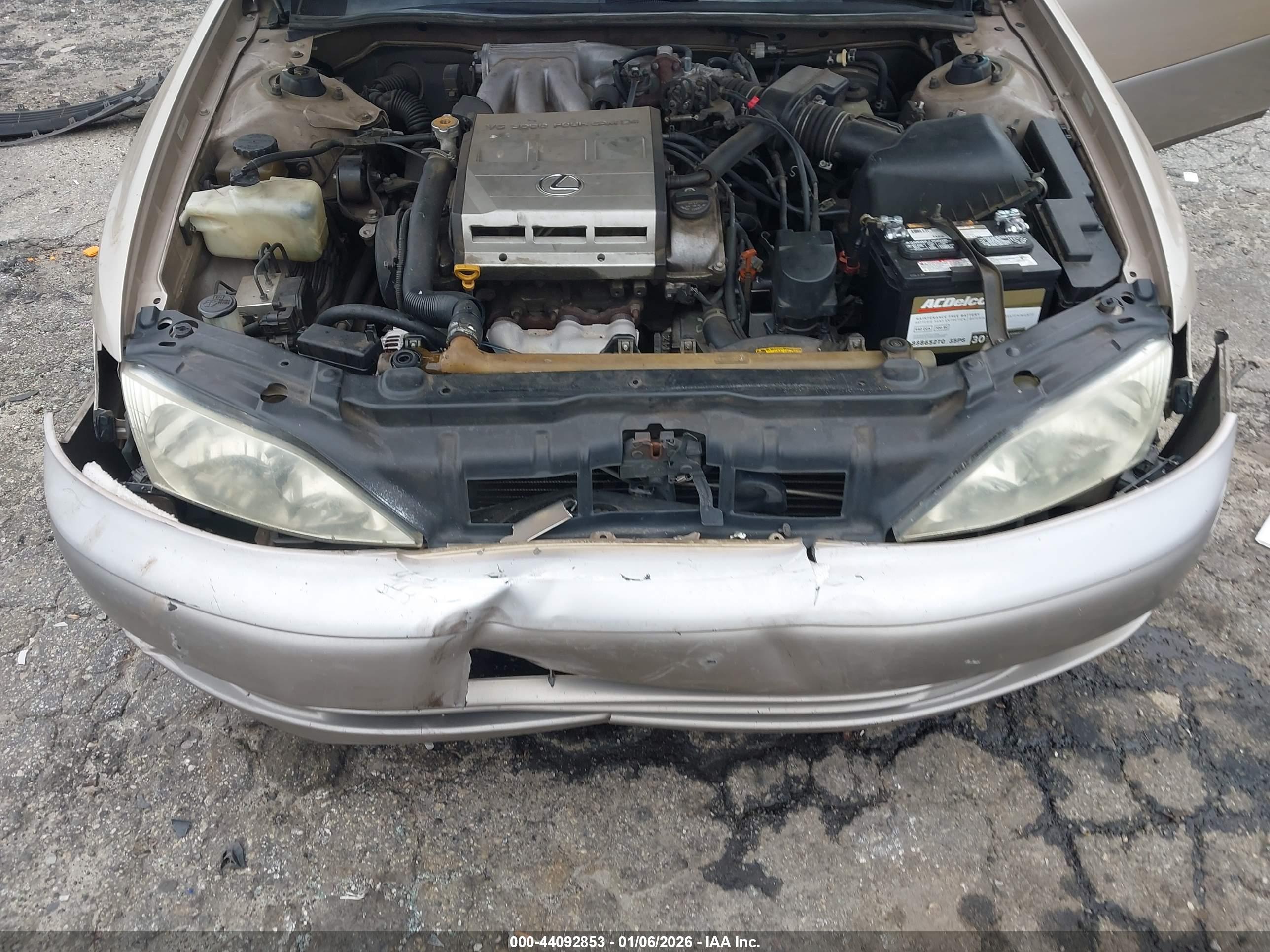 LEXUS ES image 10
