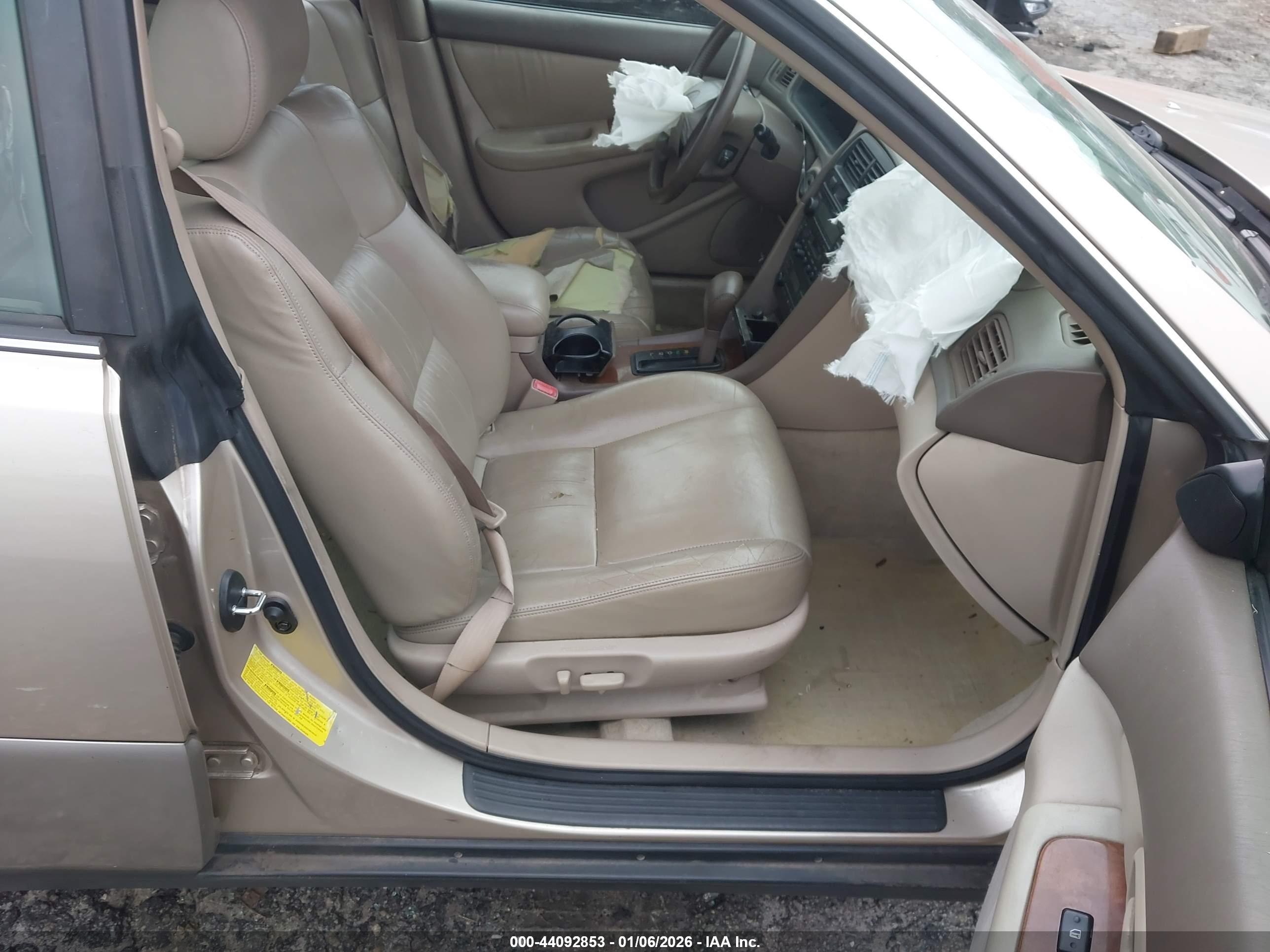 LEXUS ES image 5