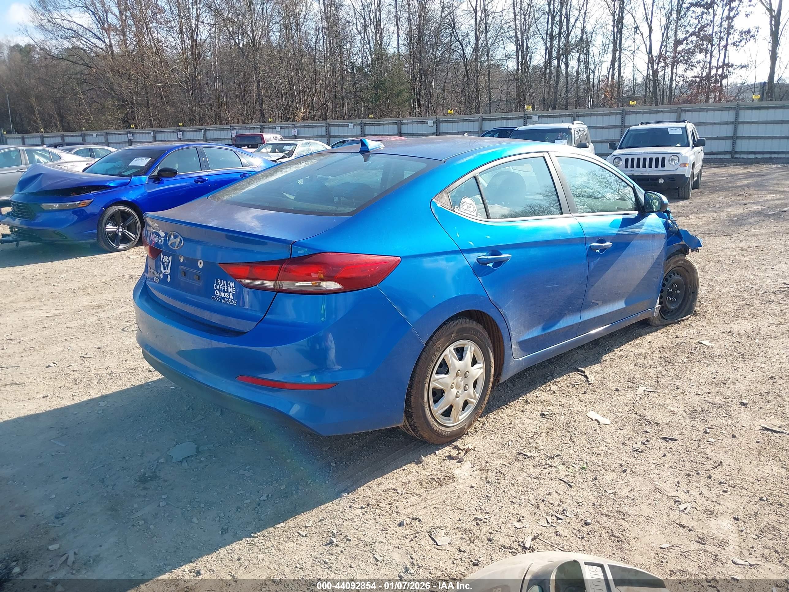 HYUNDAI ELANTRA image 4