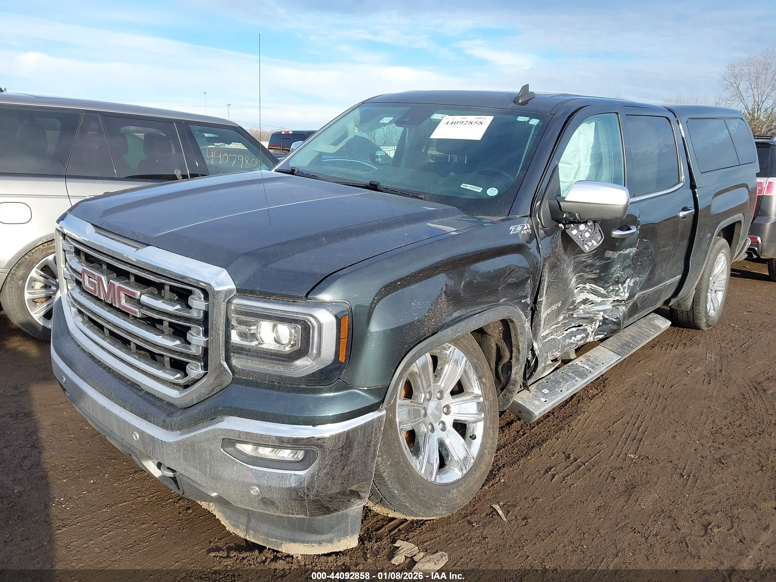 GMC SIERRA image 2
