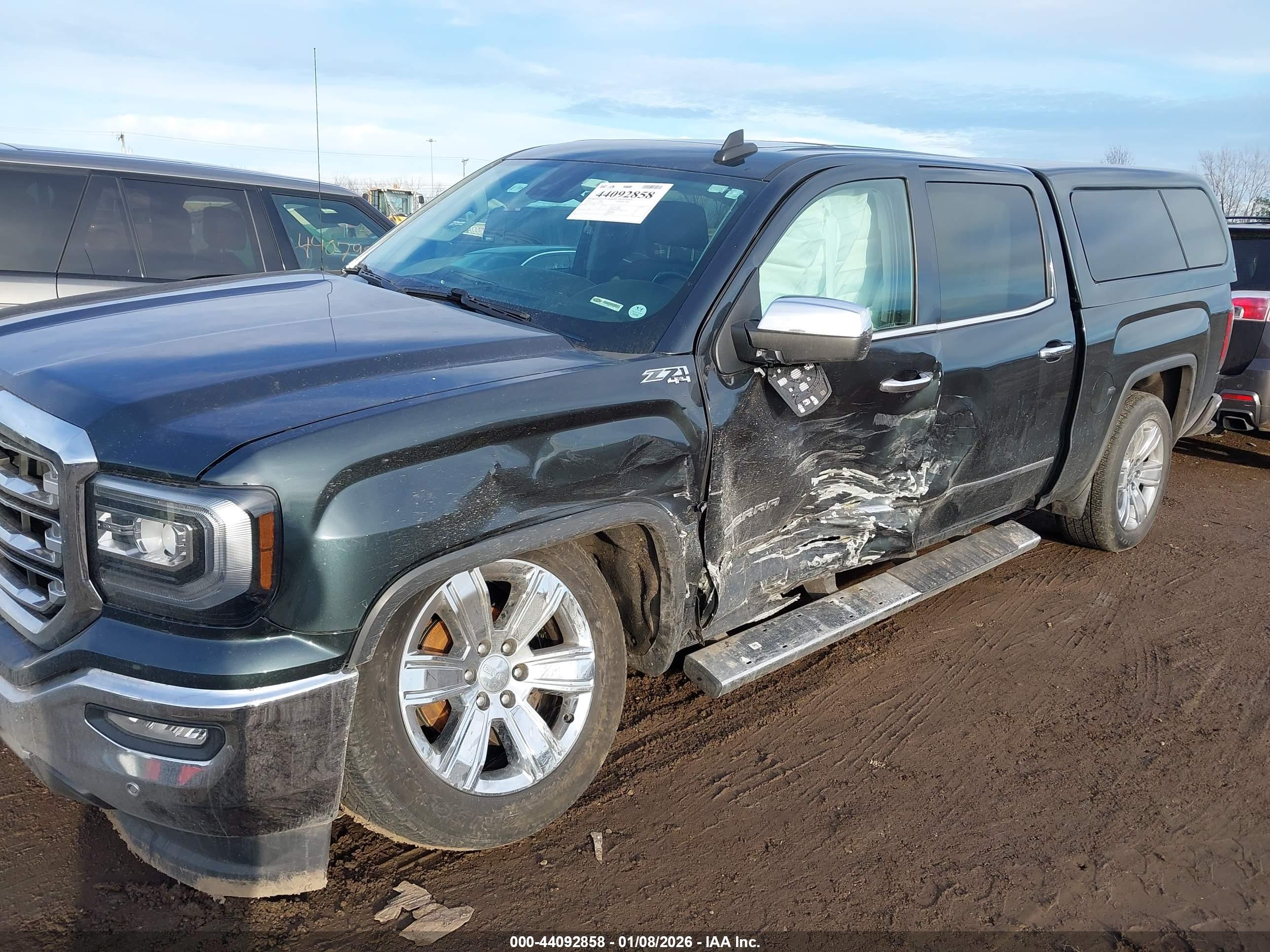 GMC SIERRA image 6