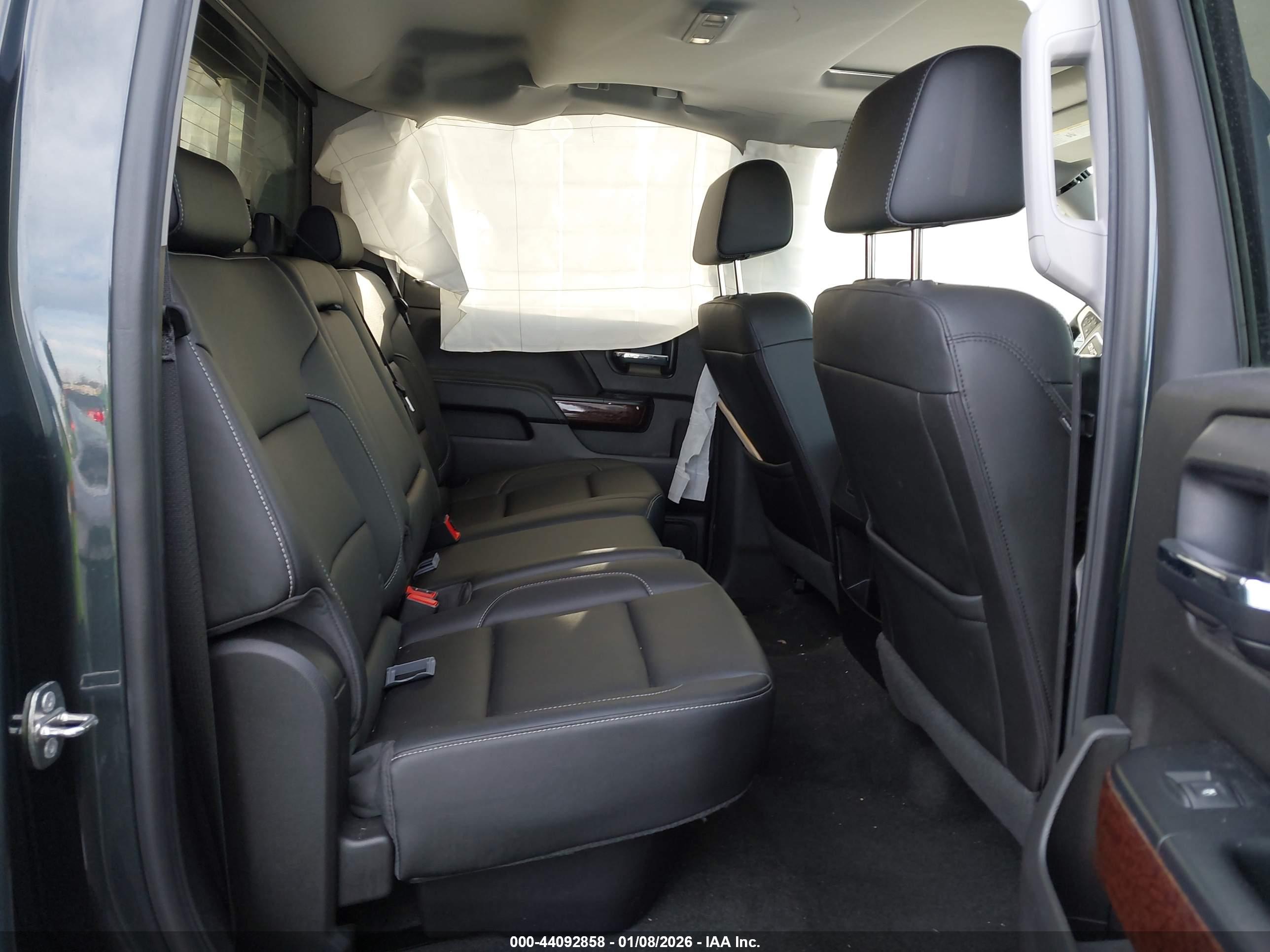 GMC SIERRA image 8