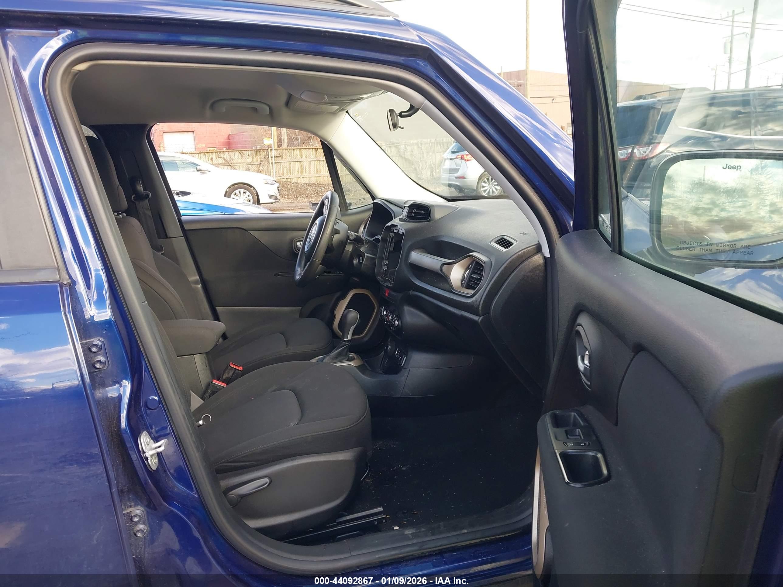 JEEP RENEGADE image 5