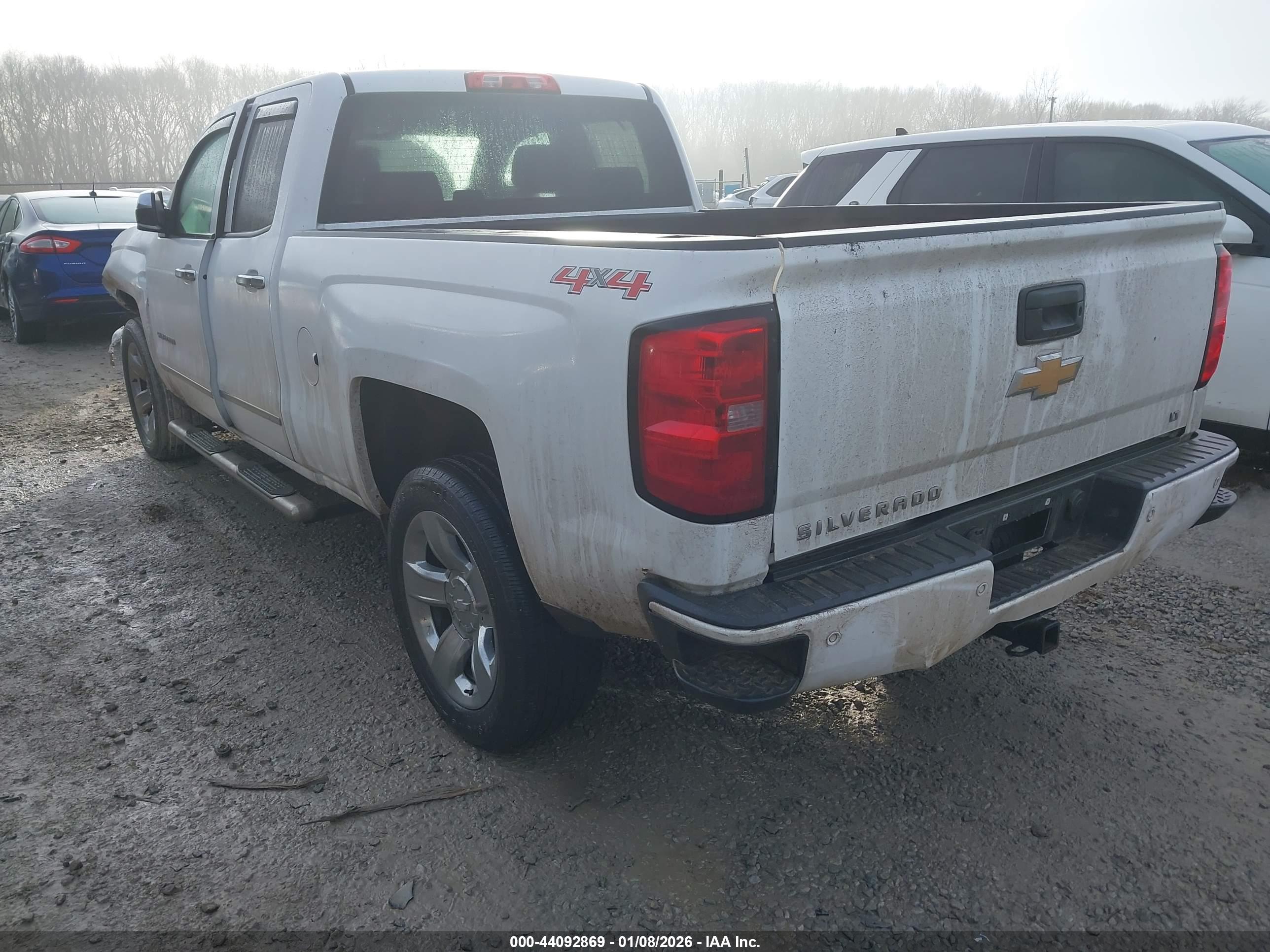 CHEVROLET SILVERADO image 3