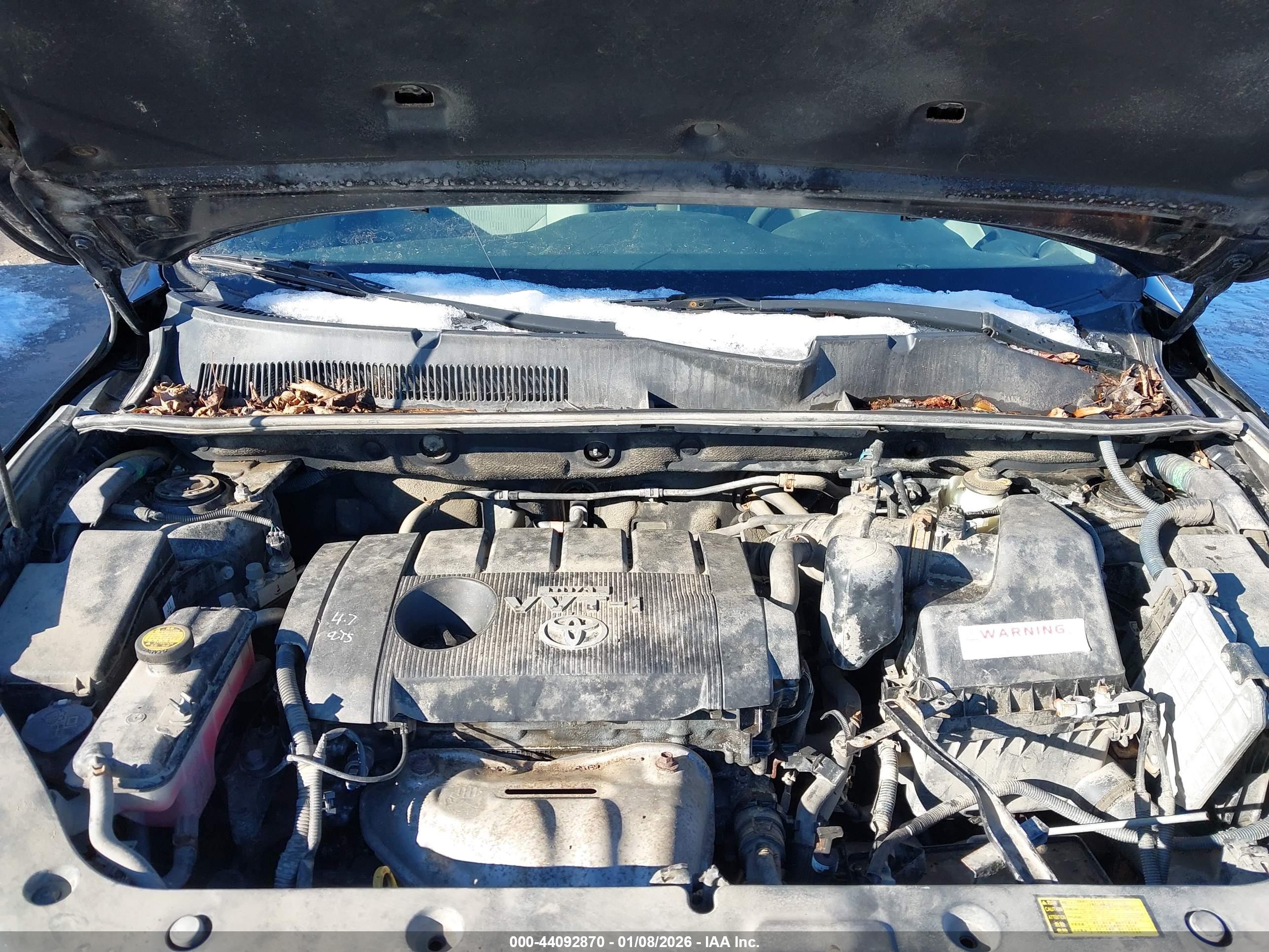 TOYOTA RAV4 image 10