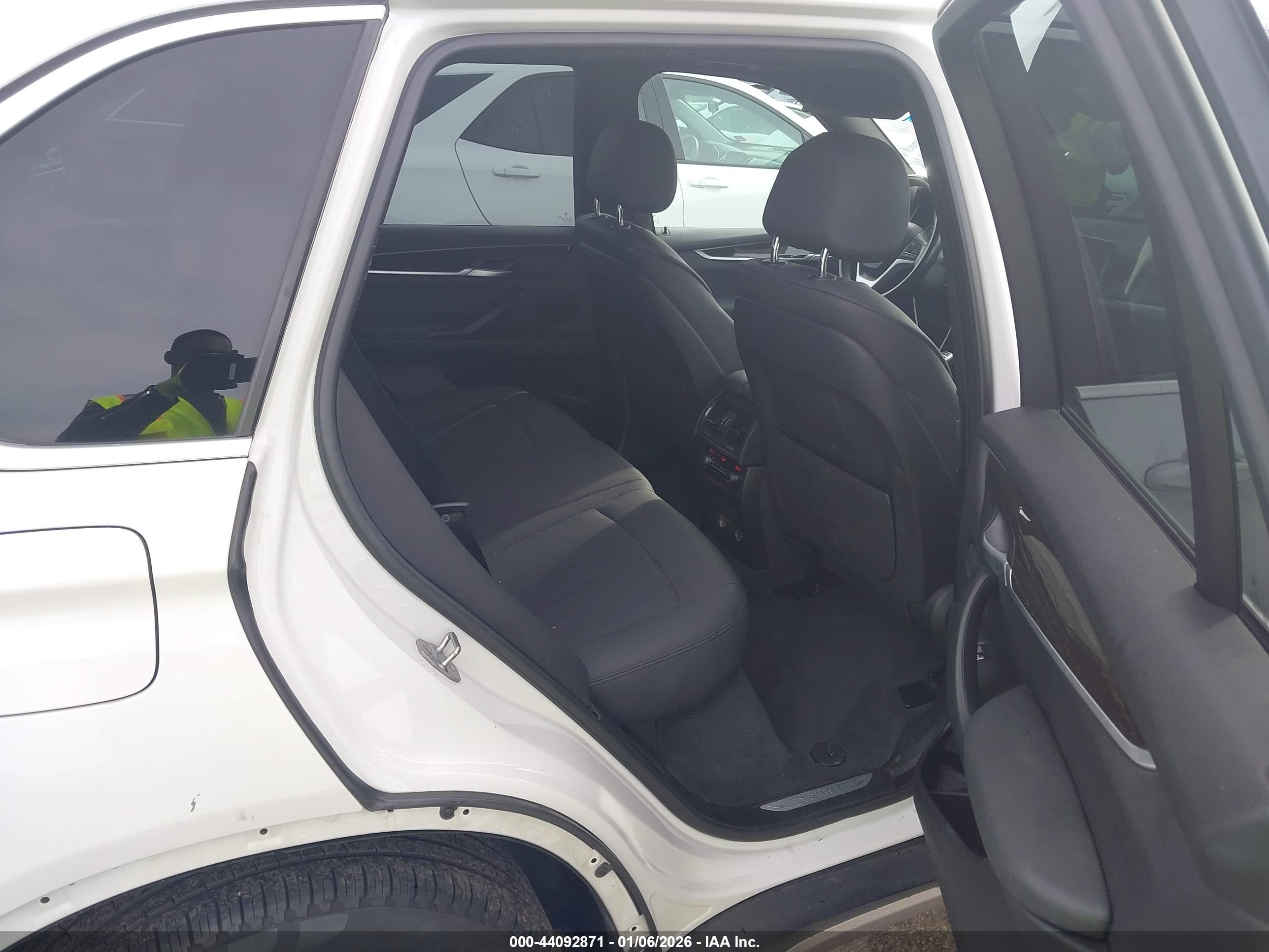 BMW X5 image 8