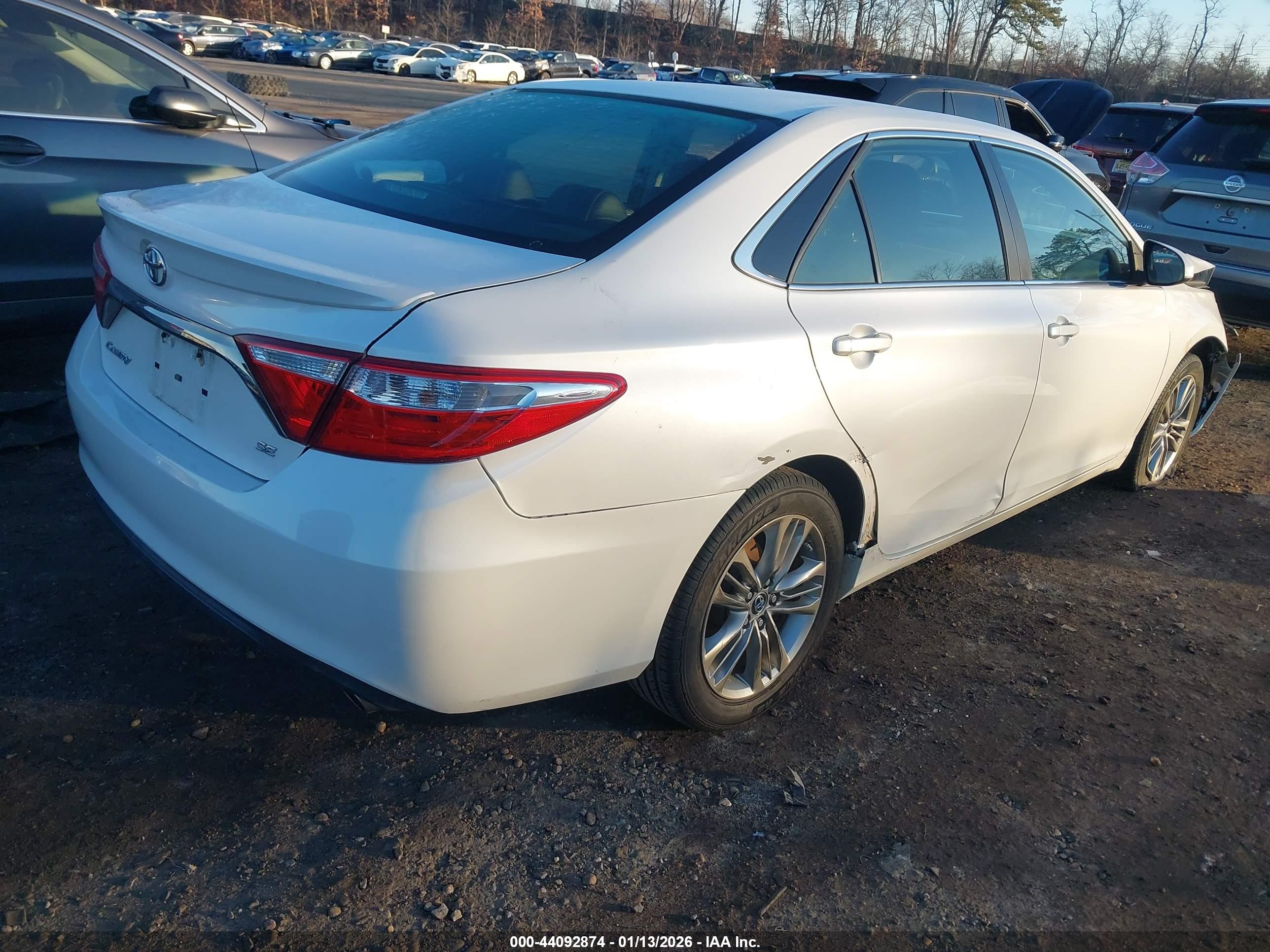 TOYOTA CAMRY image 4
