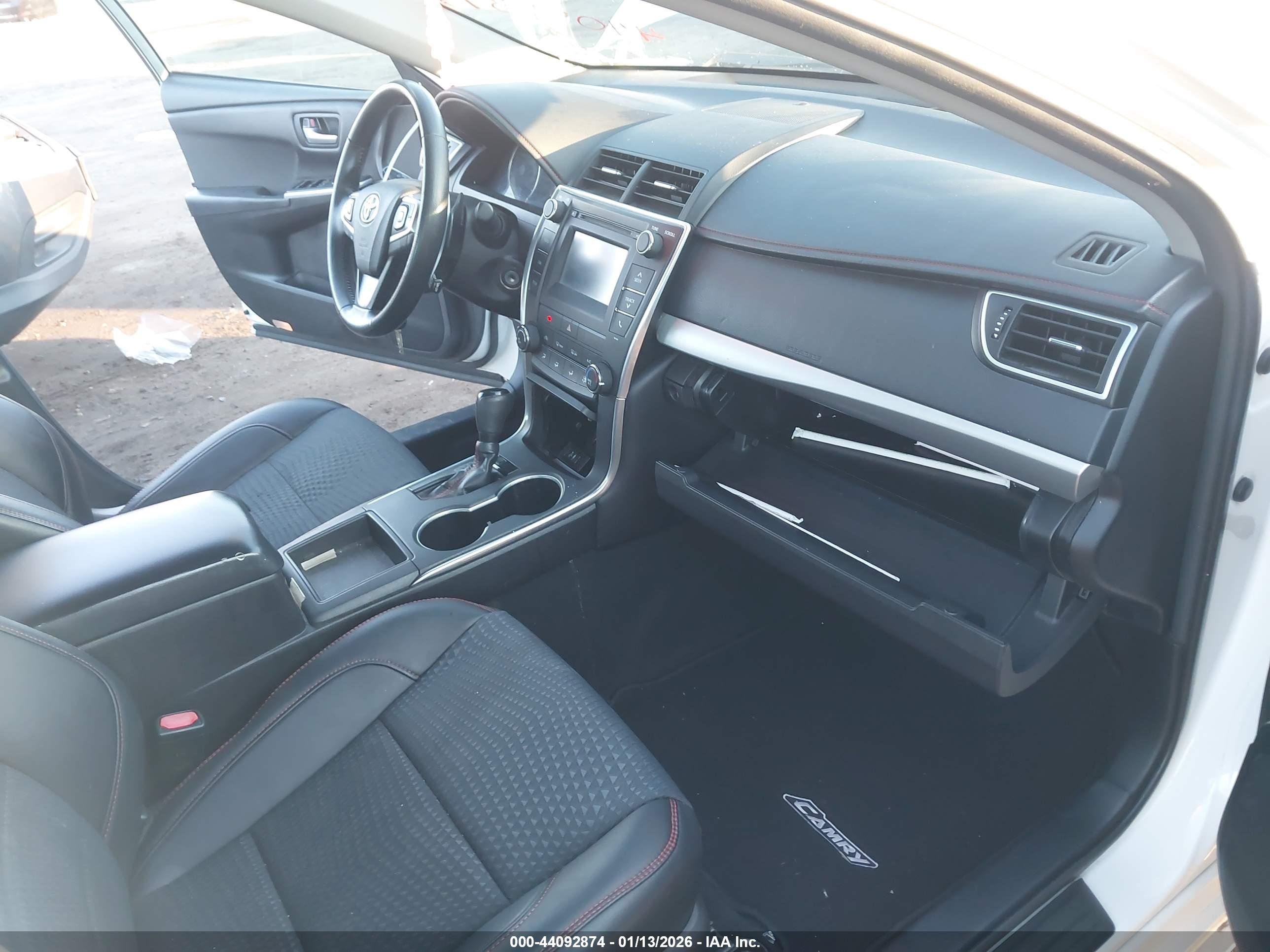 TOYOTA CAMRY image 5