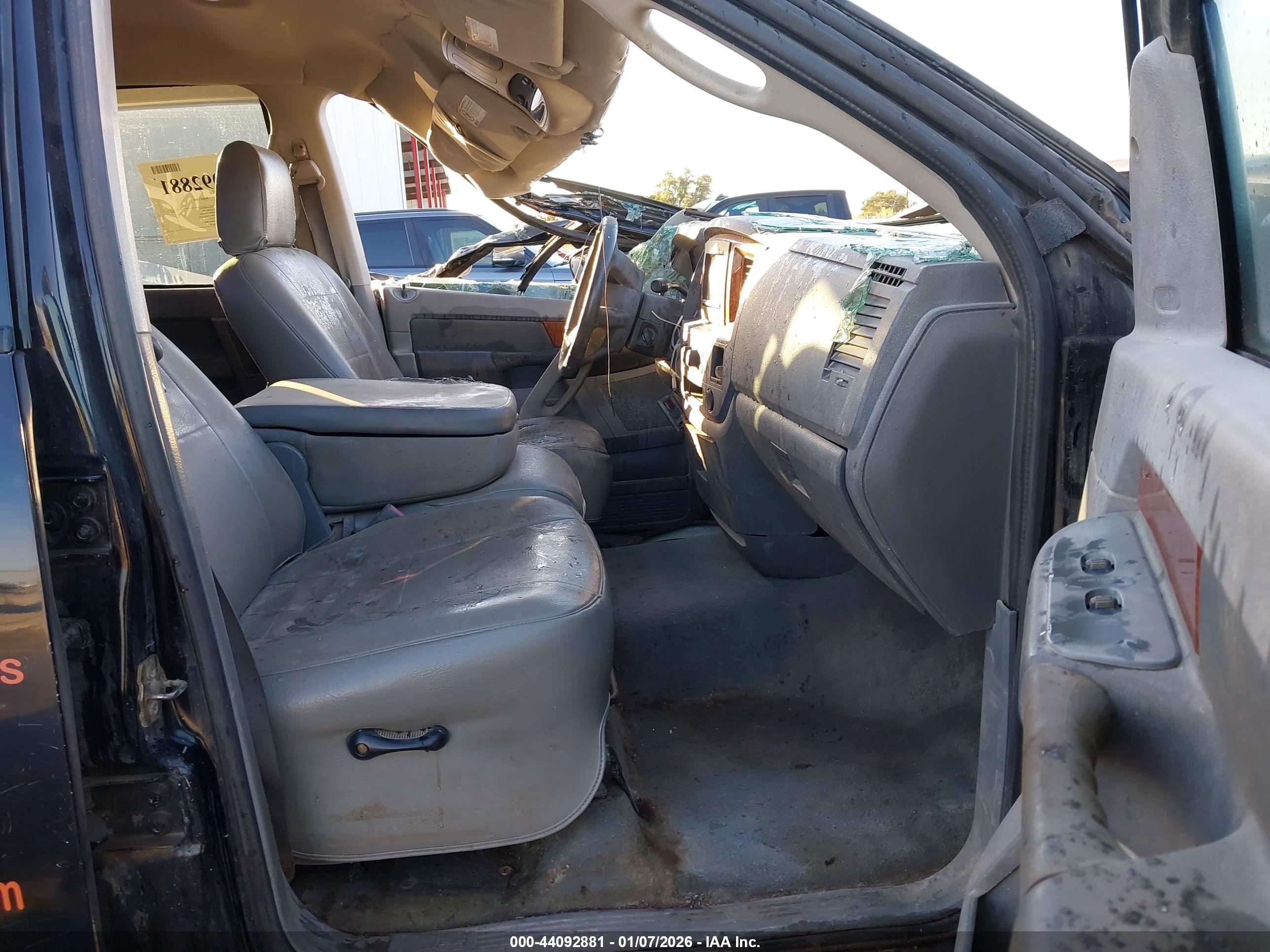 DODGE RAM image 7