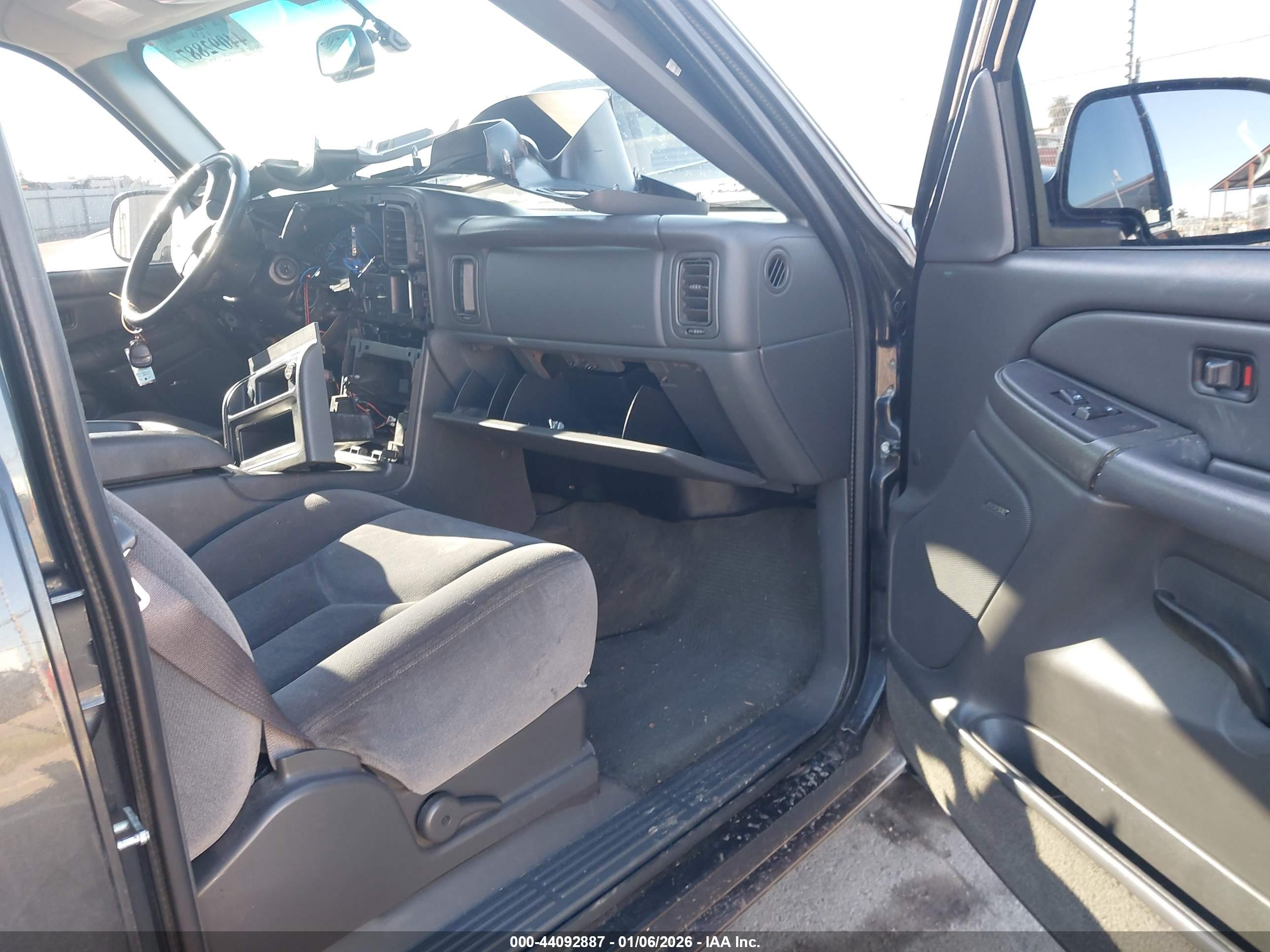 GMC SIERRA image 5