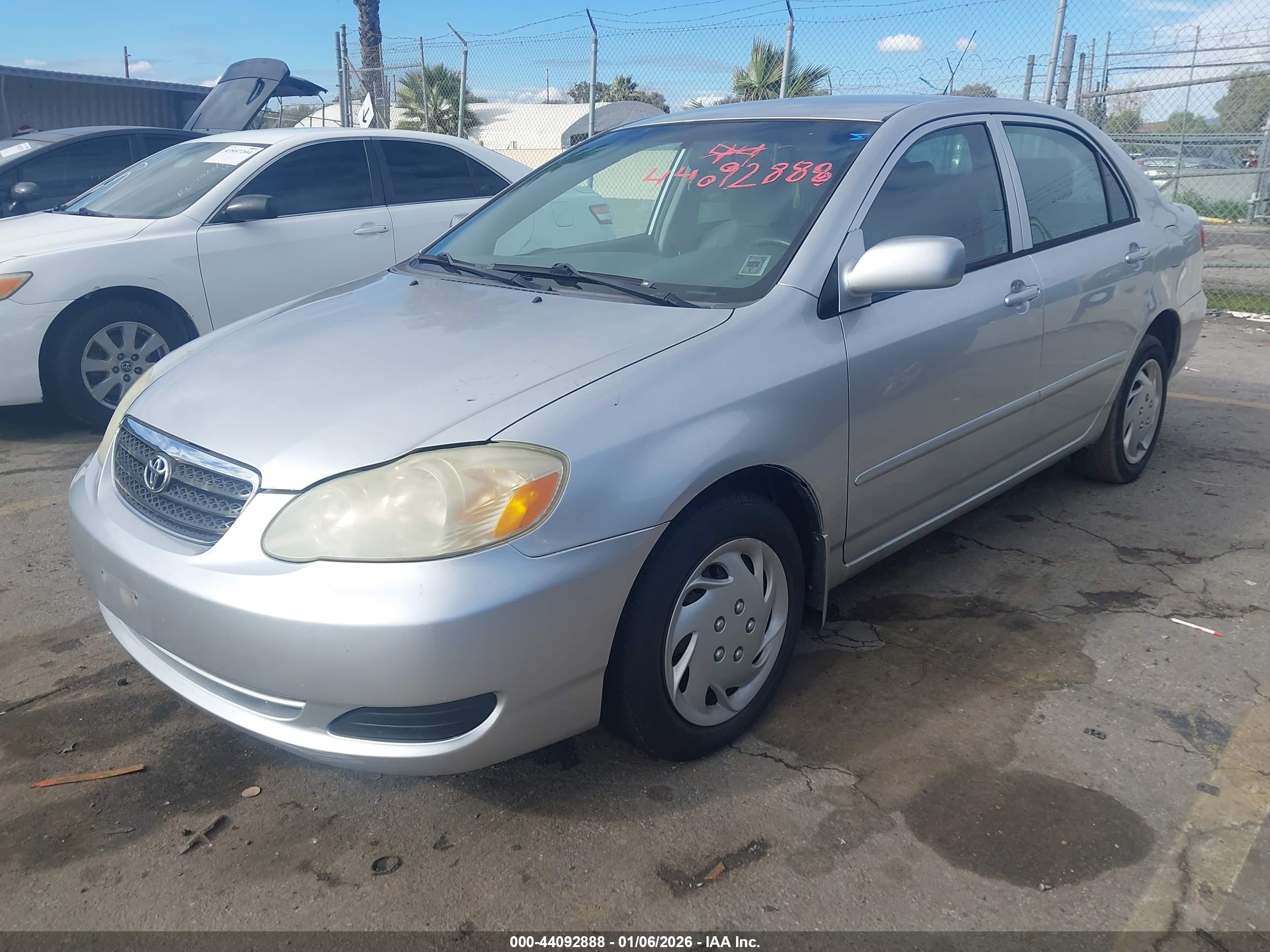 TOYOTA COROLLA image 2