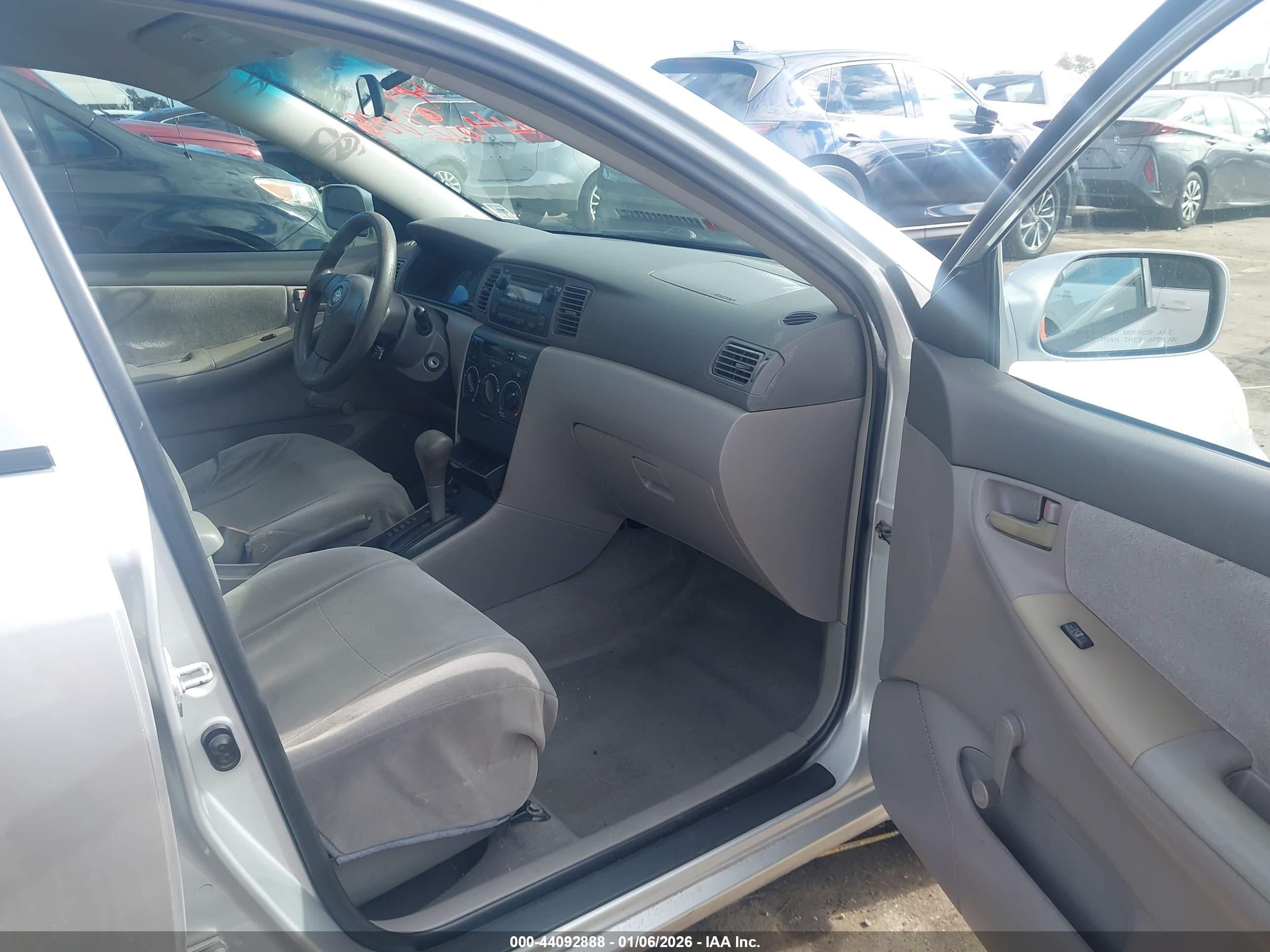 TOYOTA COROLLA image 5