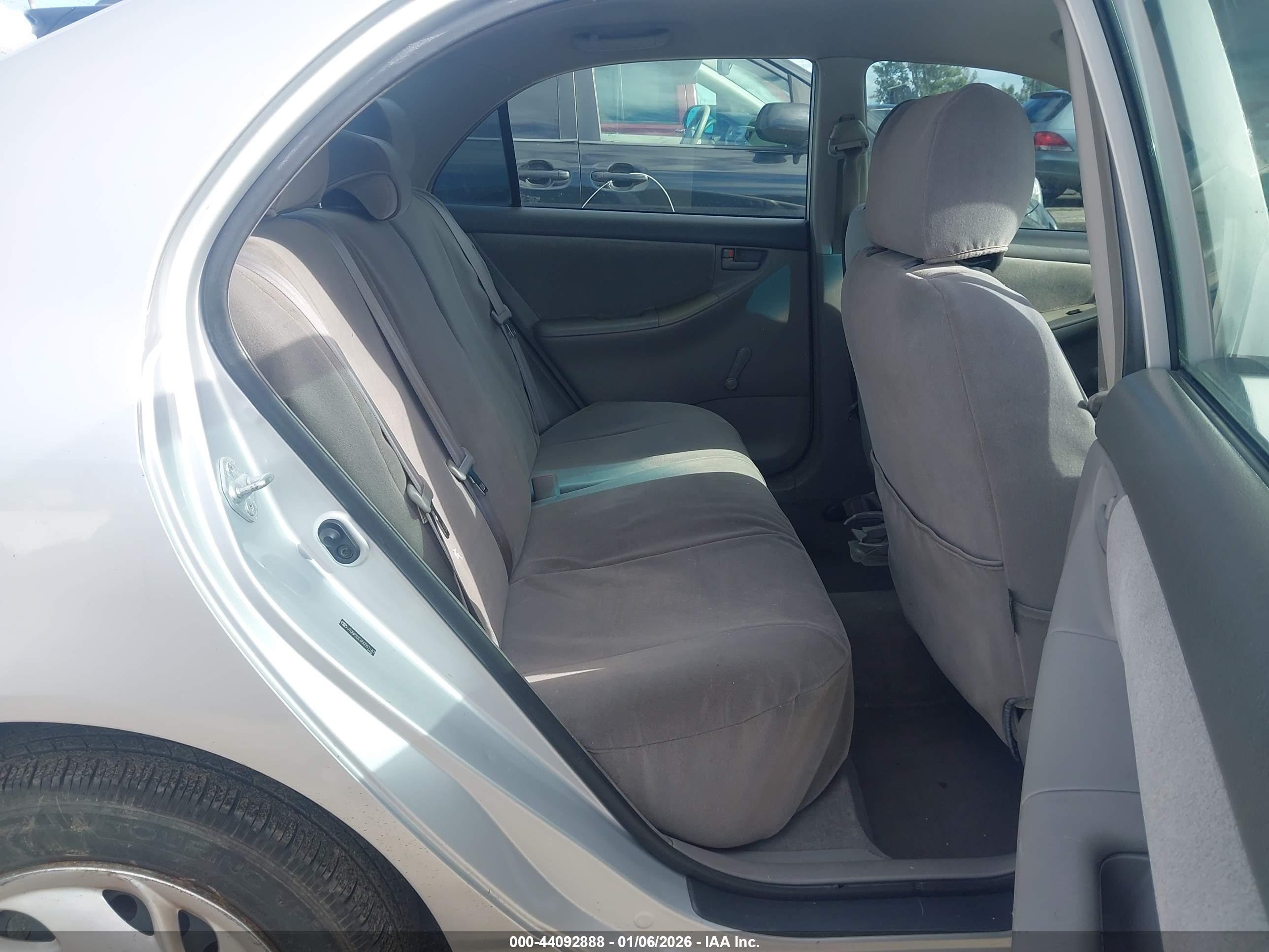 TOYOTA COROLLA image 8