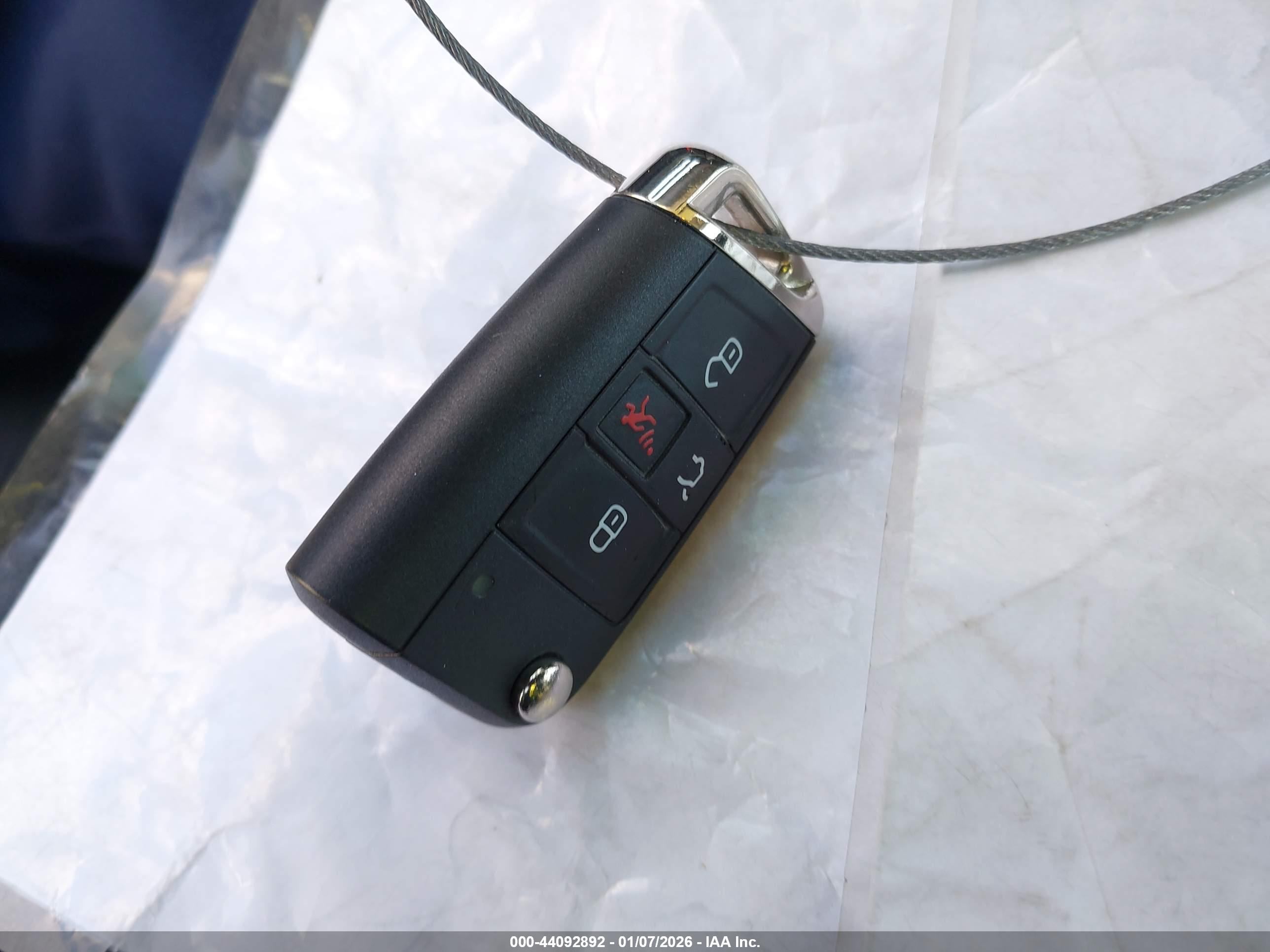 VOLKSWAGEN GOLF image 11
