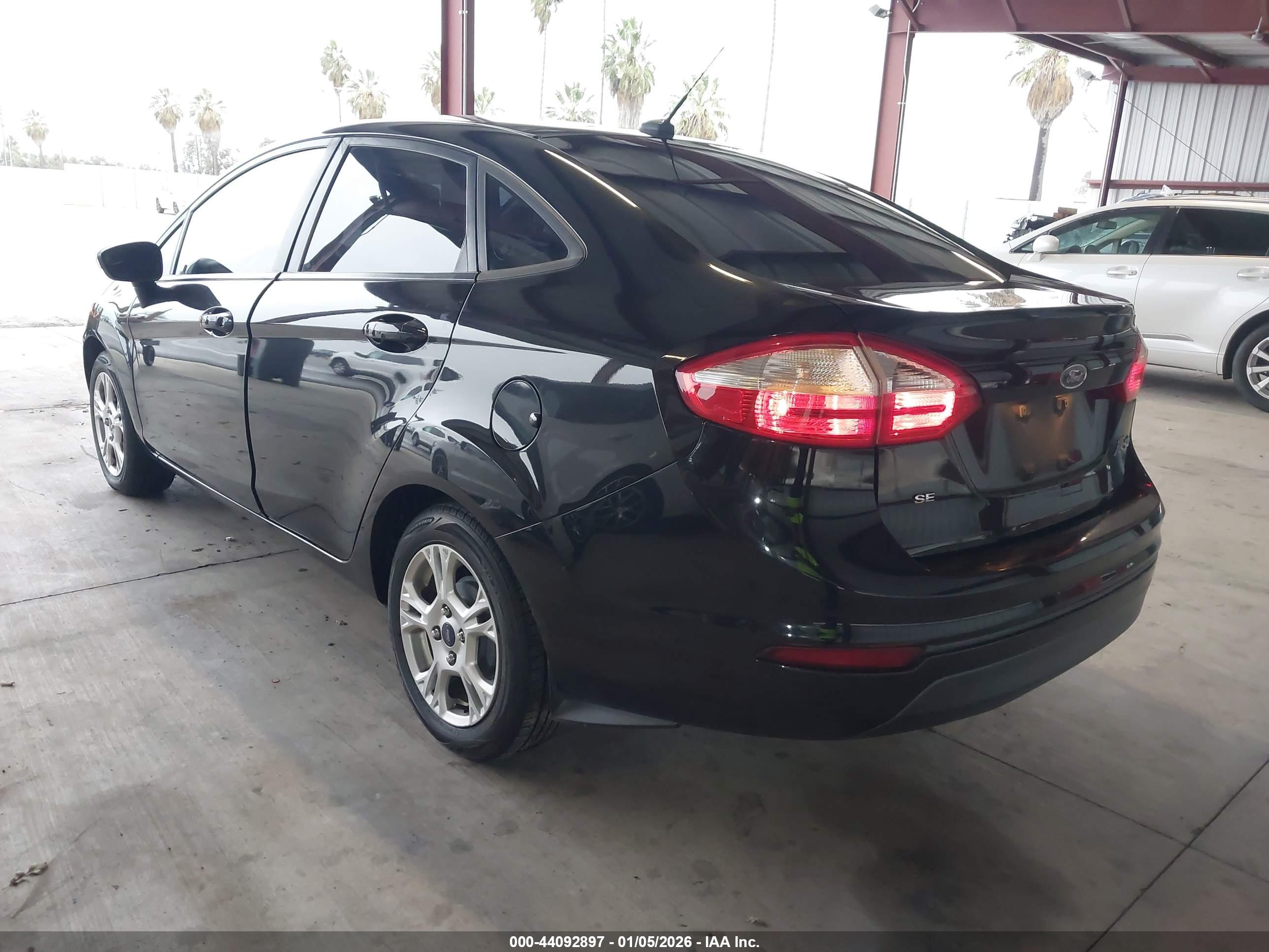 FORD FIESTA image 3