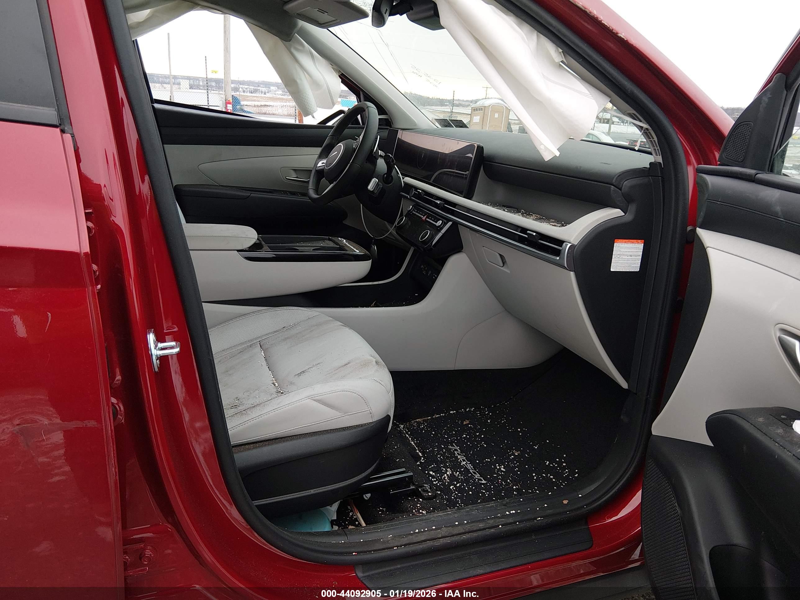 HYUNDAI TUCSON image 5
