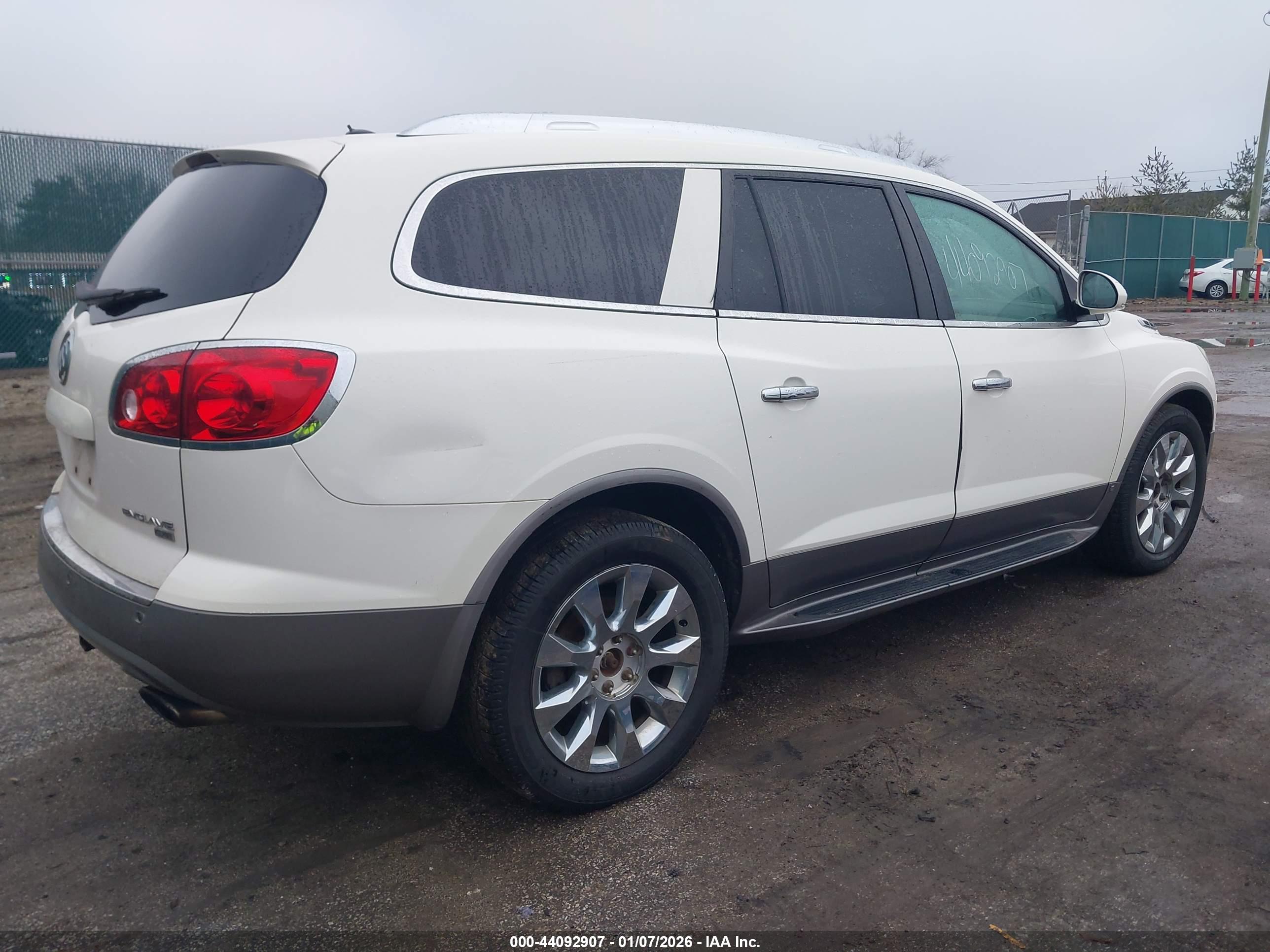 BUICK ENCLAVE image 4