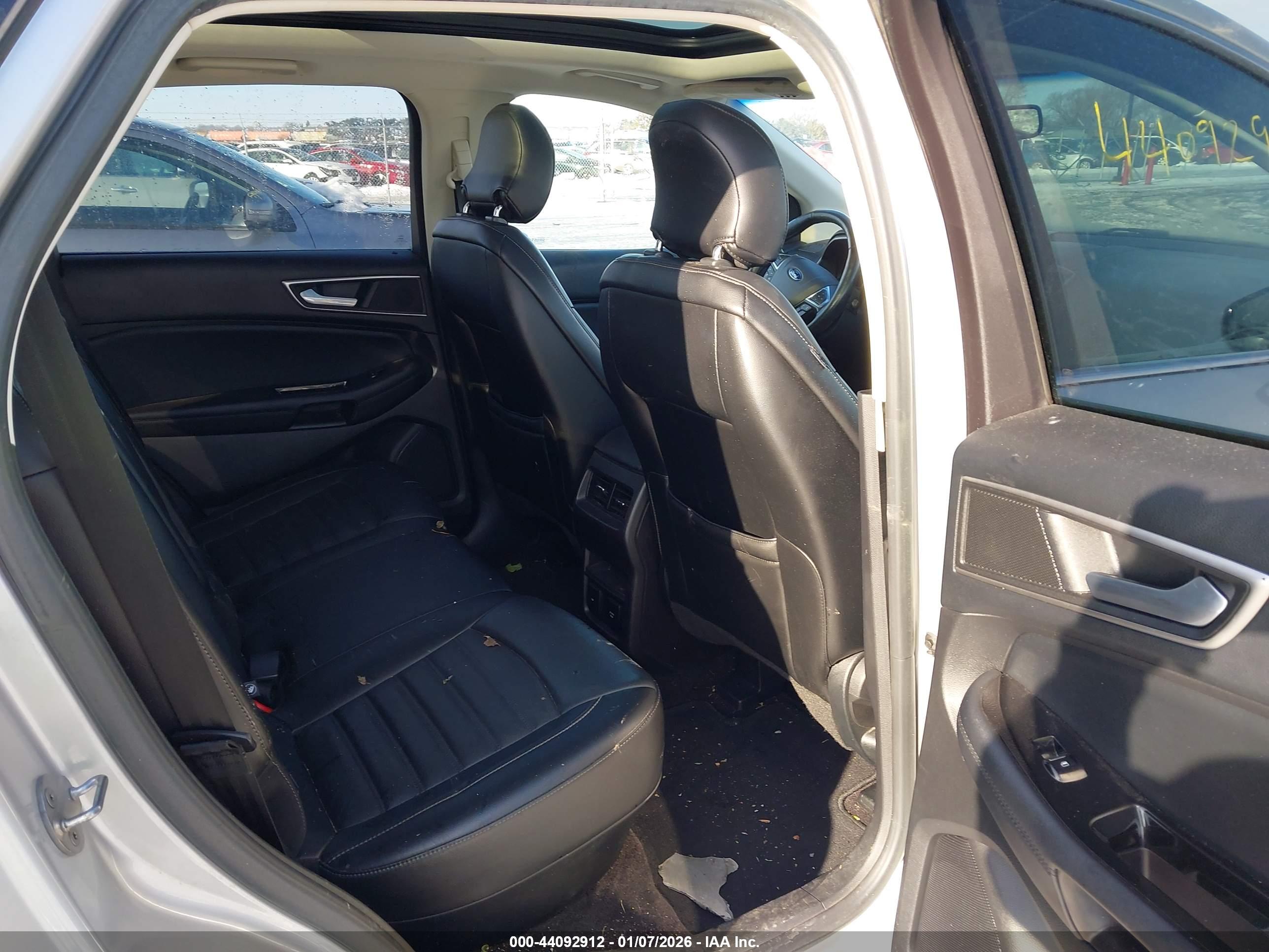 FORD EDGE image 8