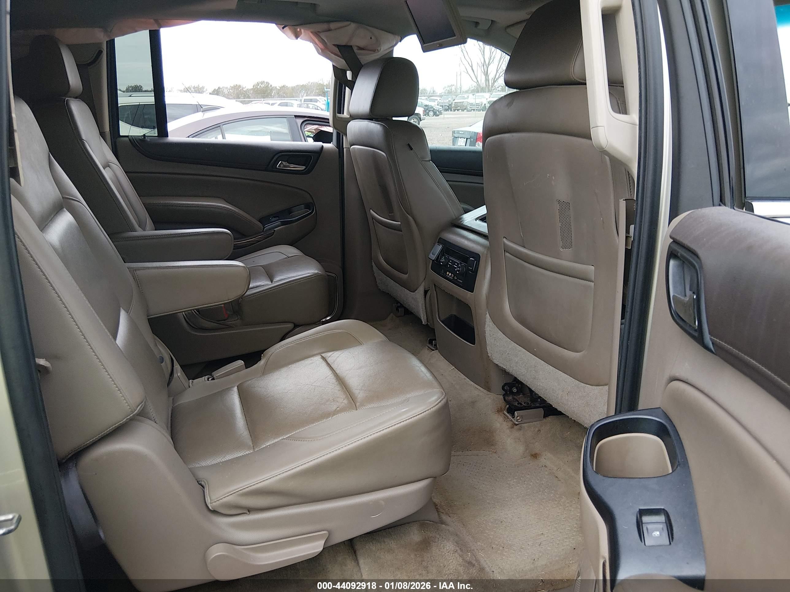 GMC YUKON image 8