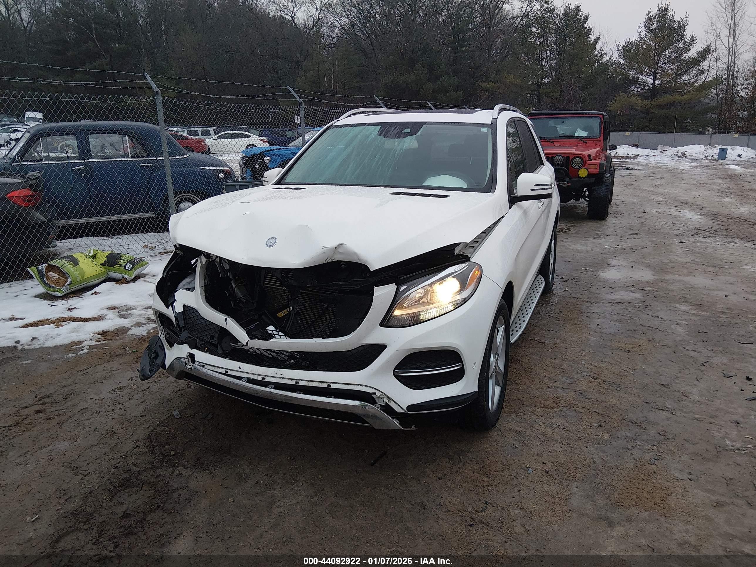 MERCEDES-BENZ GLE image 2