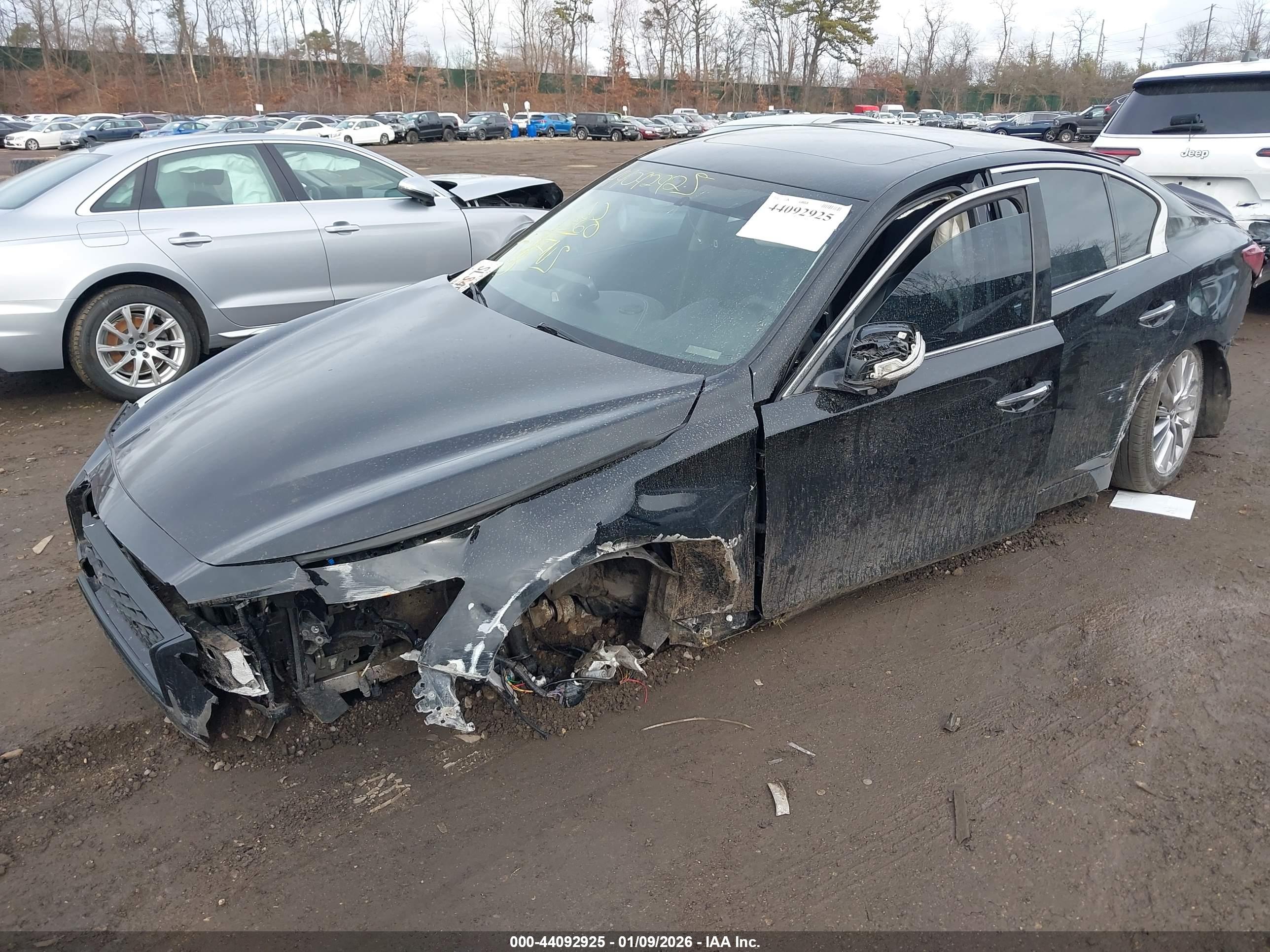 INFINITI Q50 image 2