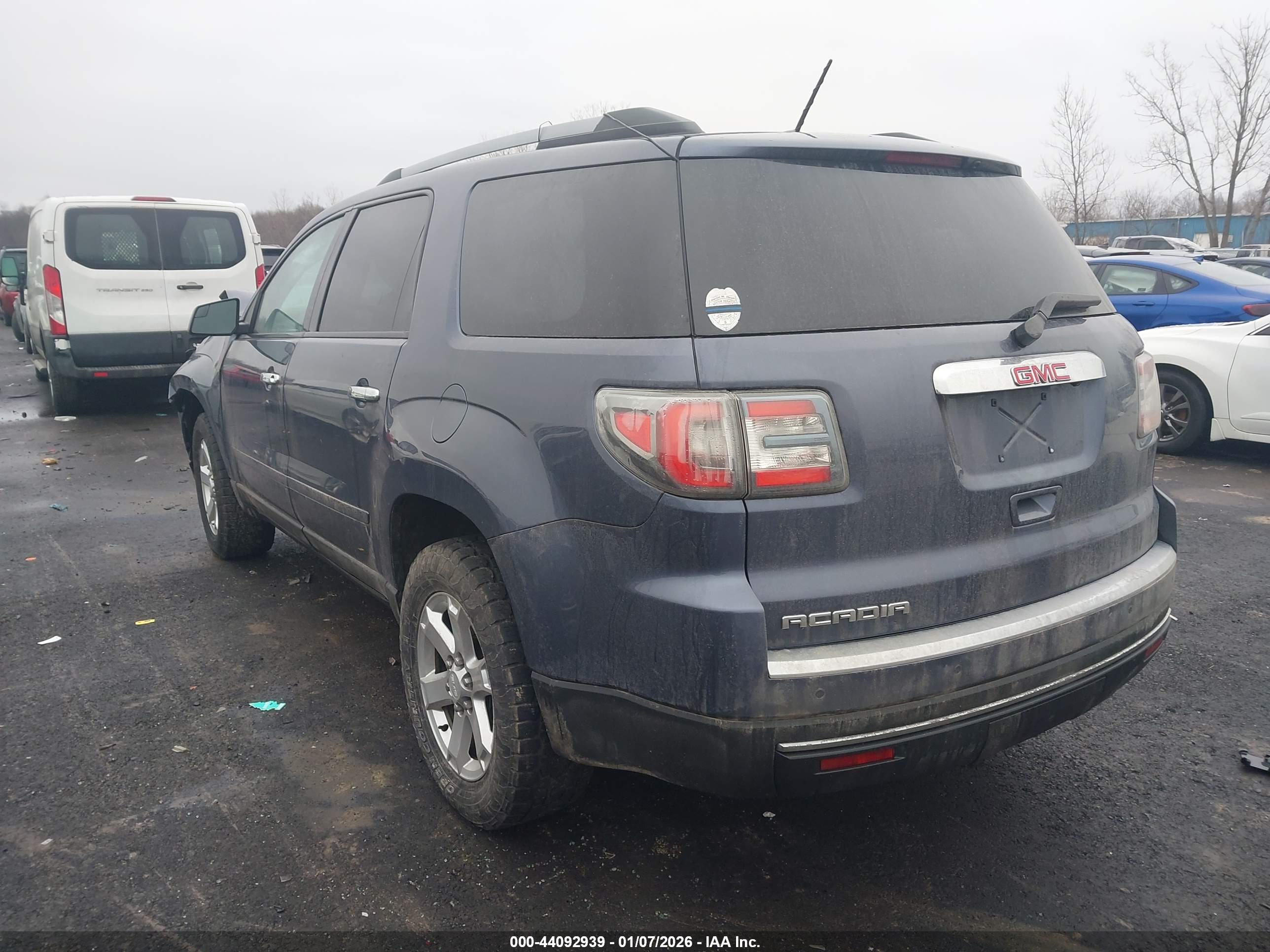 GMC ACADIA image 3