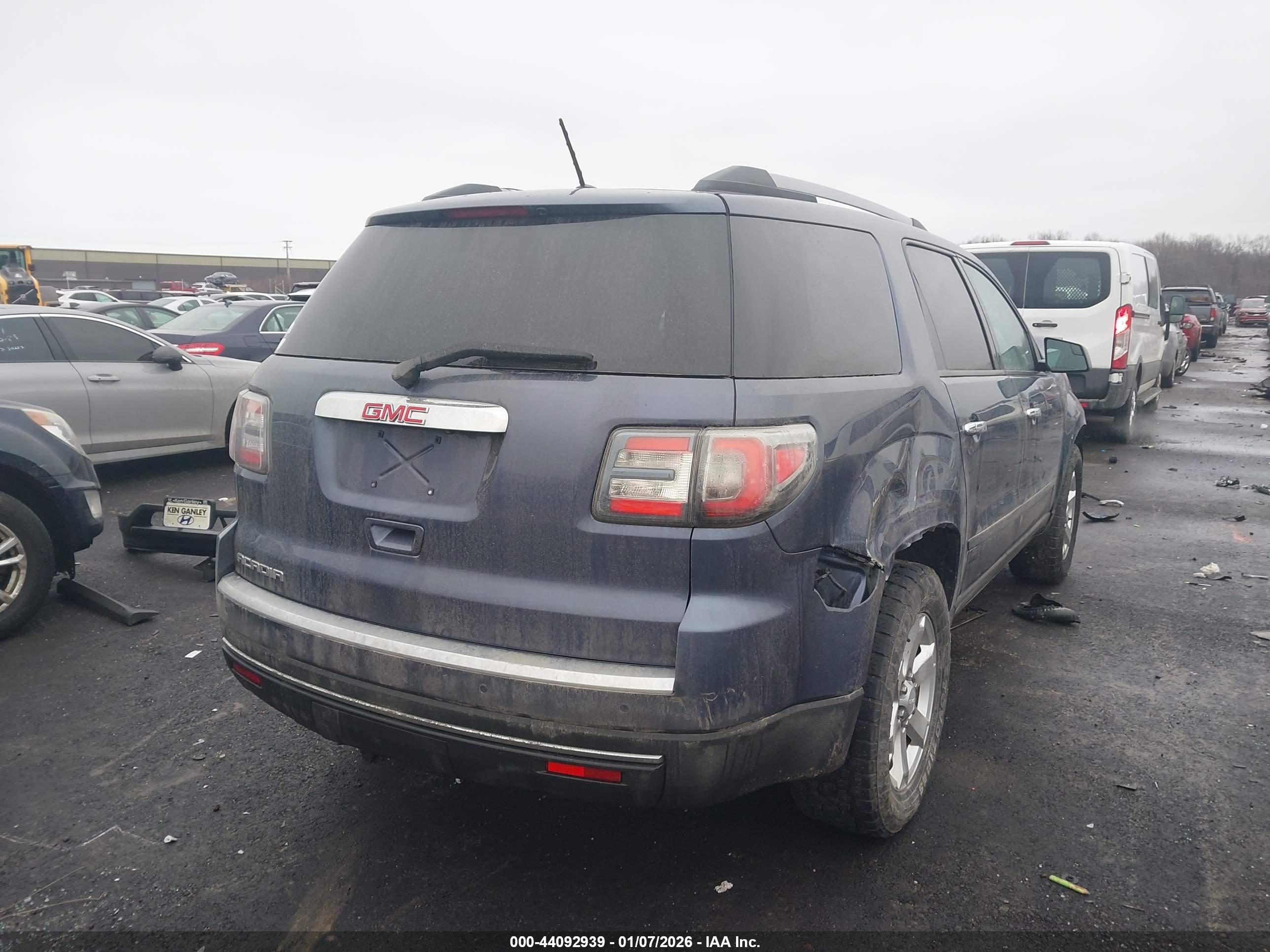 GMC ACADIA image 4
