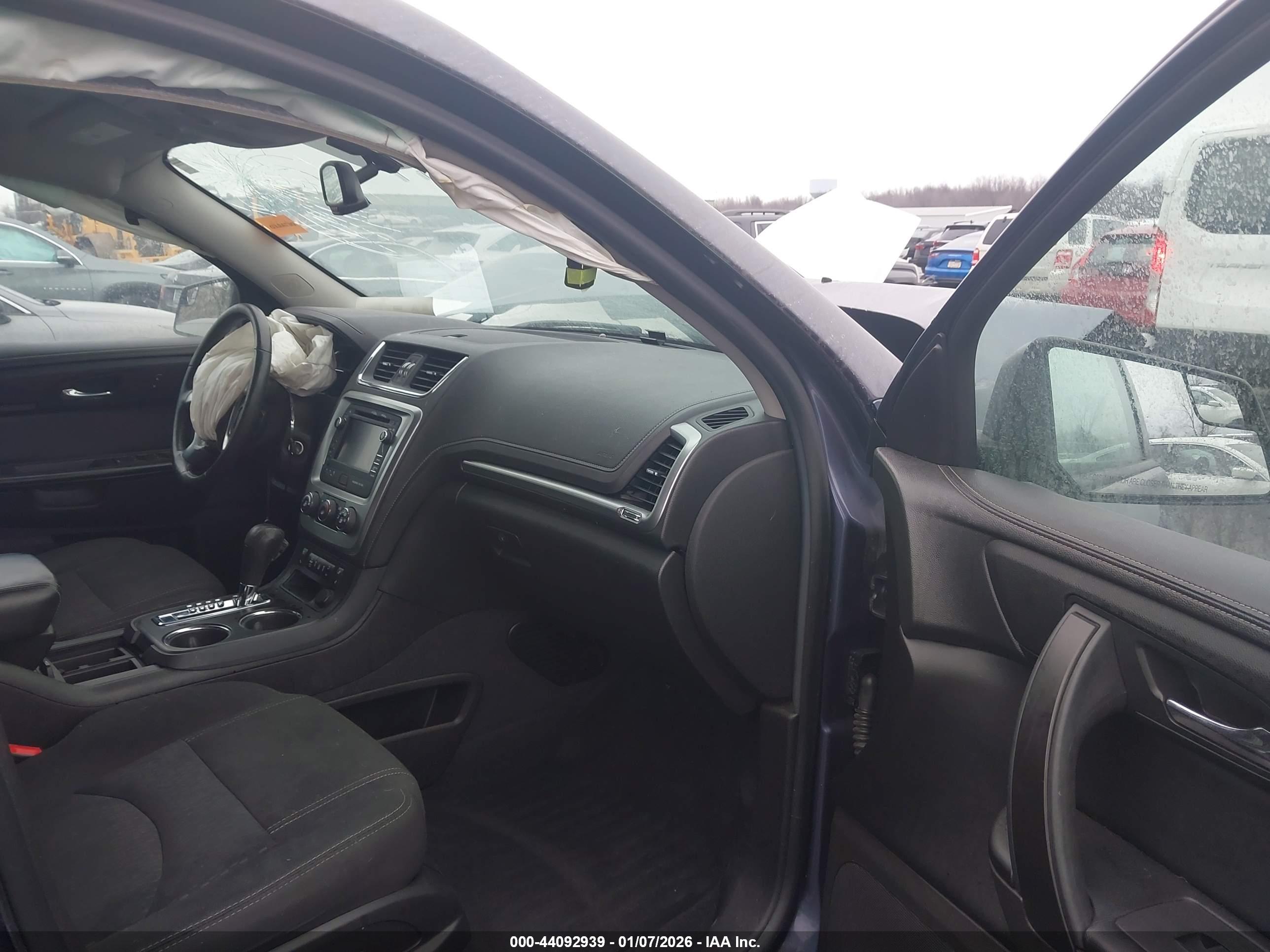 GMC ACADIA image 5