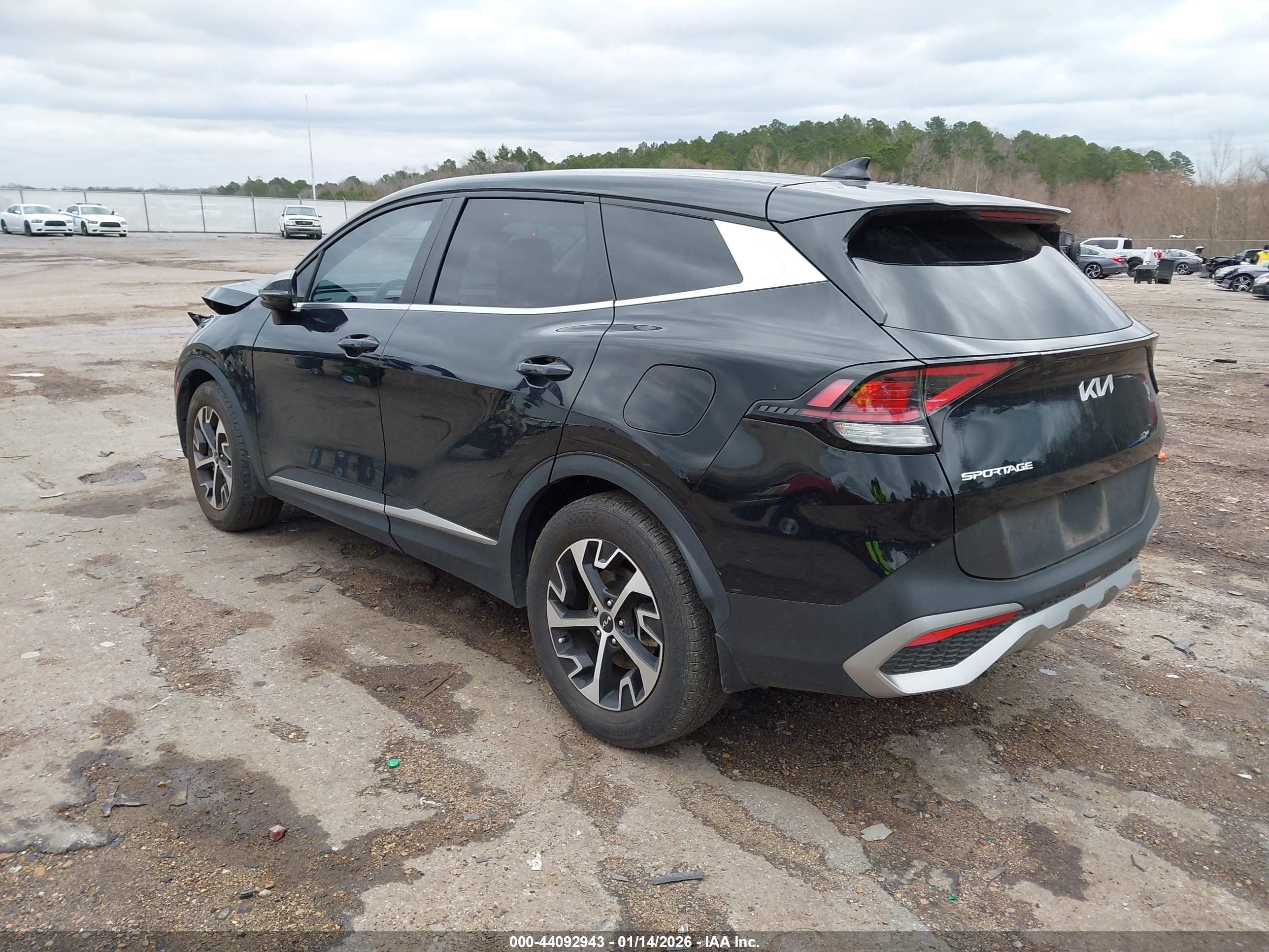 KIA SPORTAGE image 3